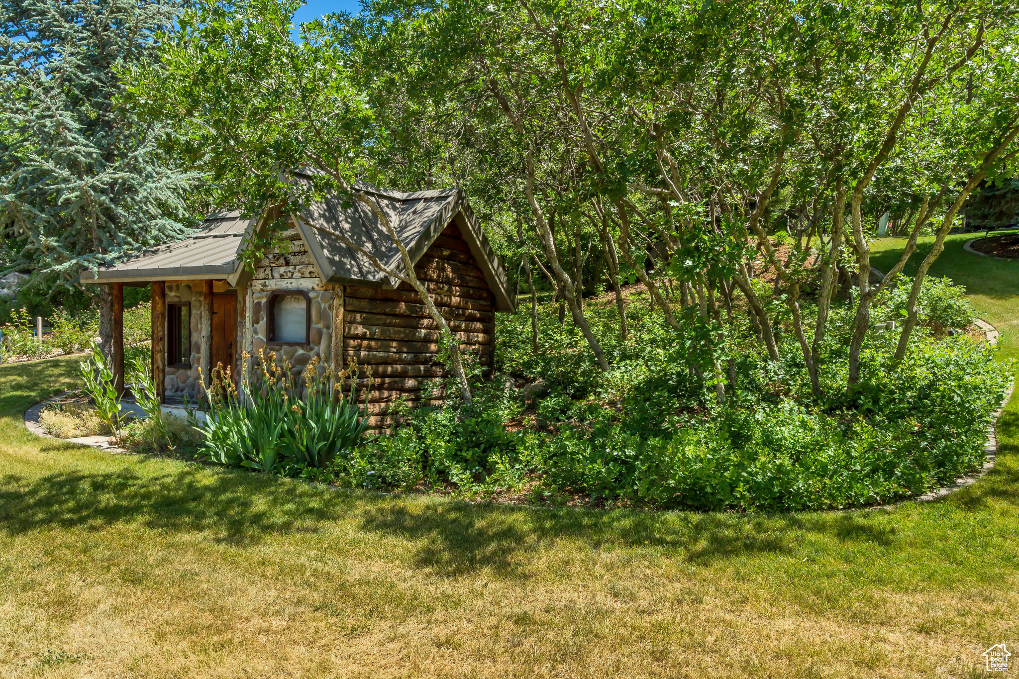 HOLLY VIEW ACRES - Residential