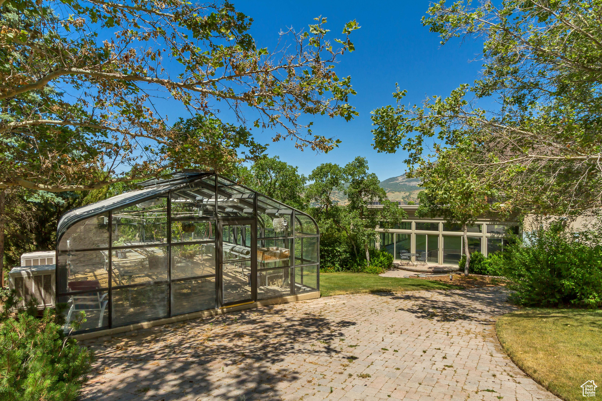 HOLLY VIEW ACRES - Residential