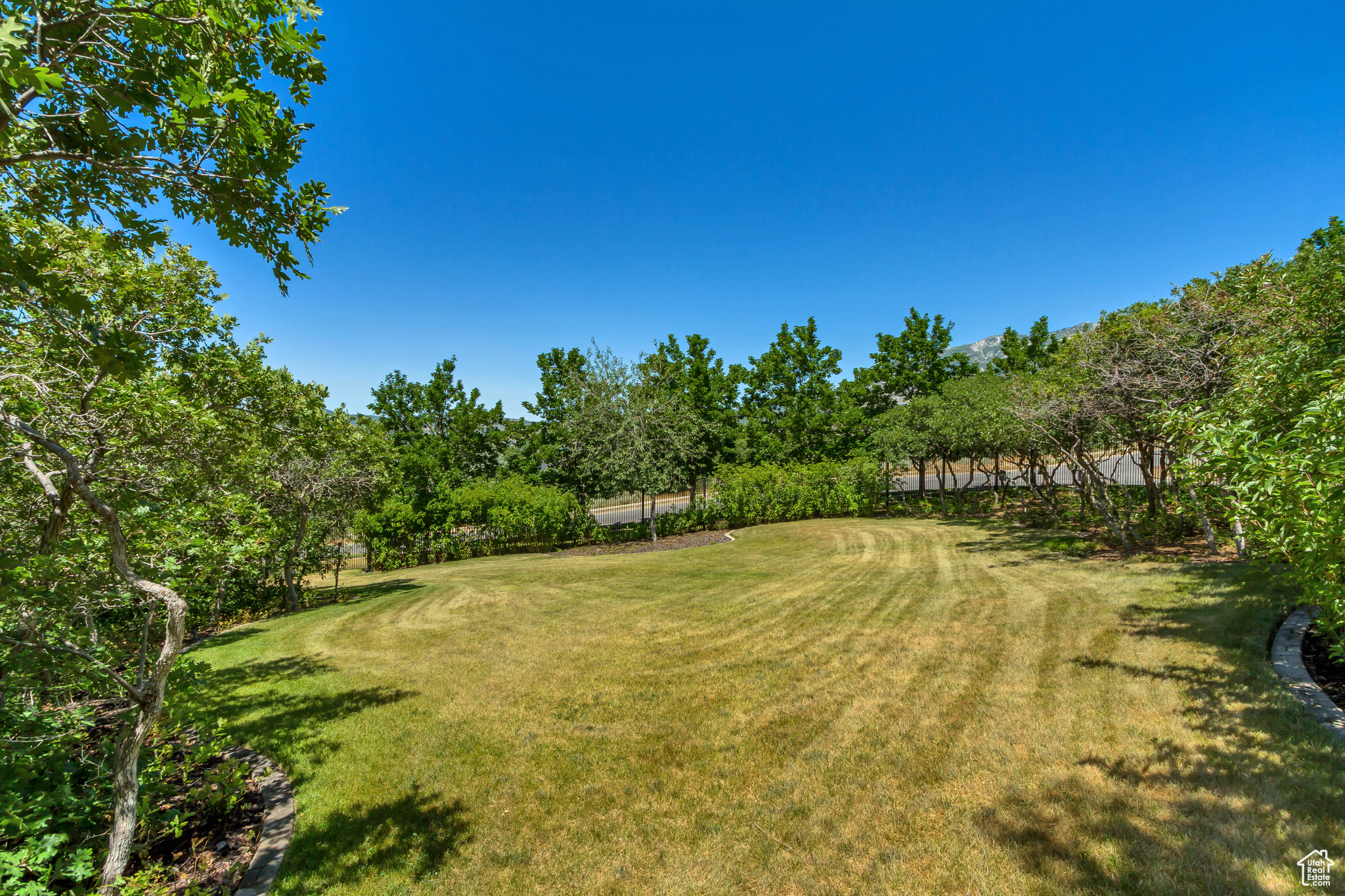HOLLY VIEW ACRES - Residential