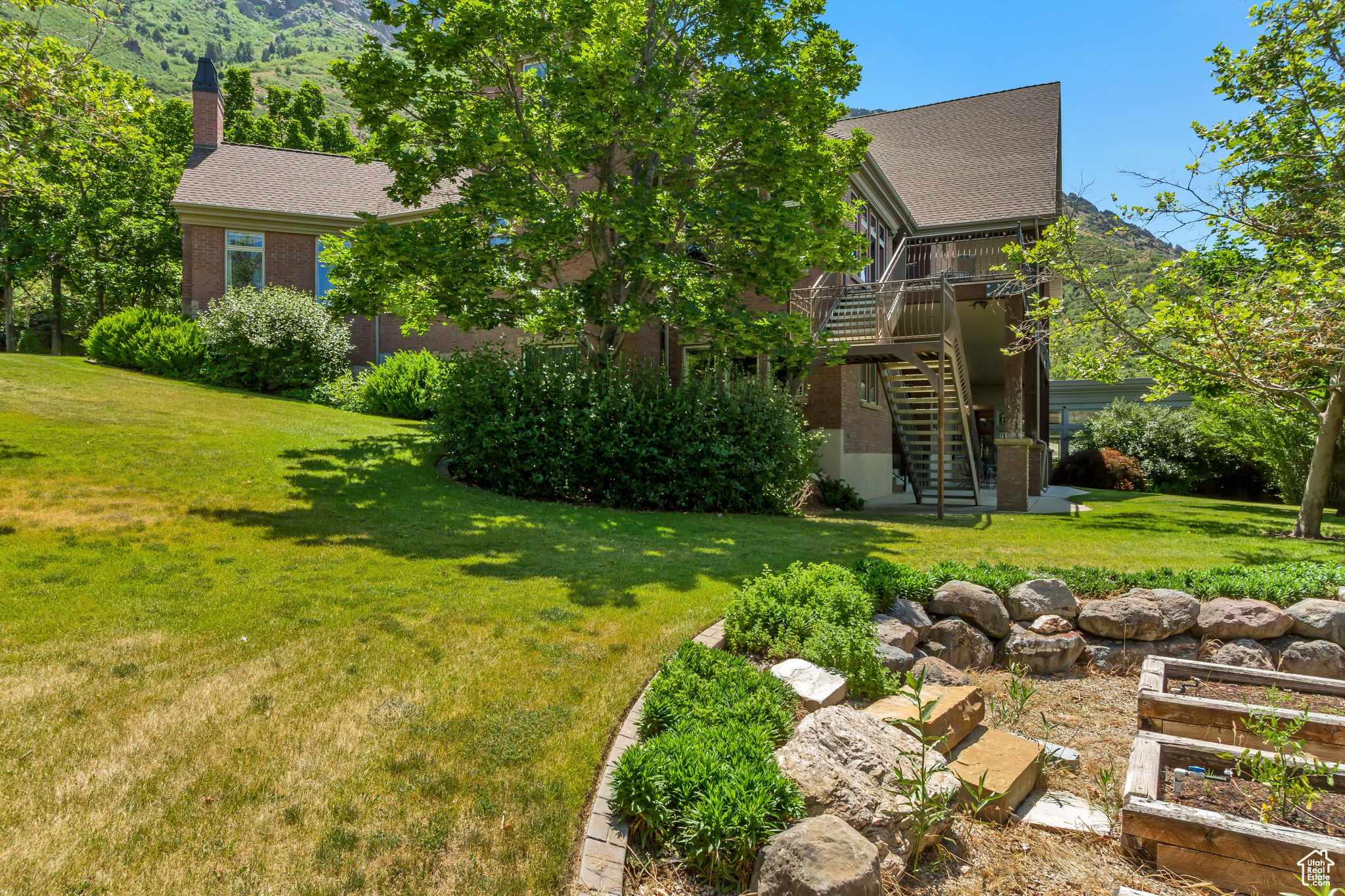 HOLLY VIEW ACRES - Residential