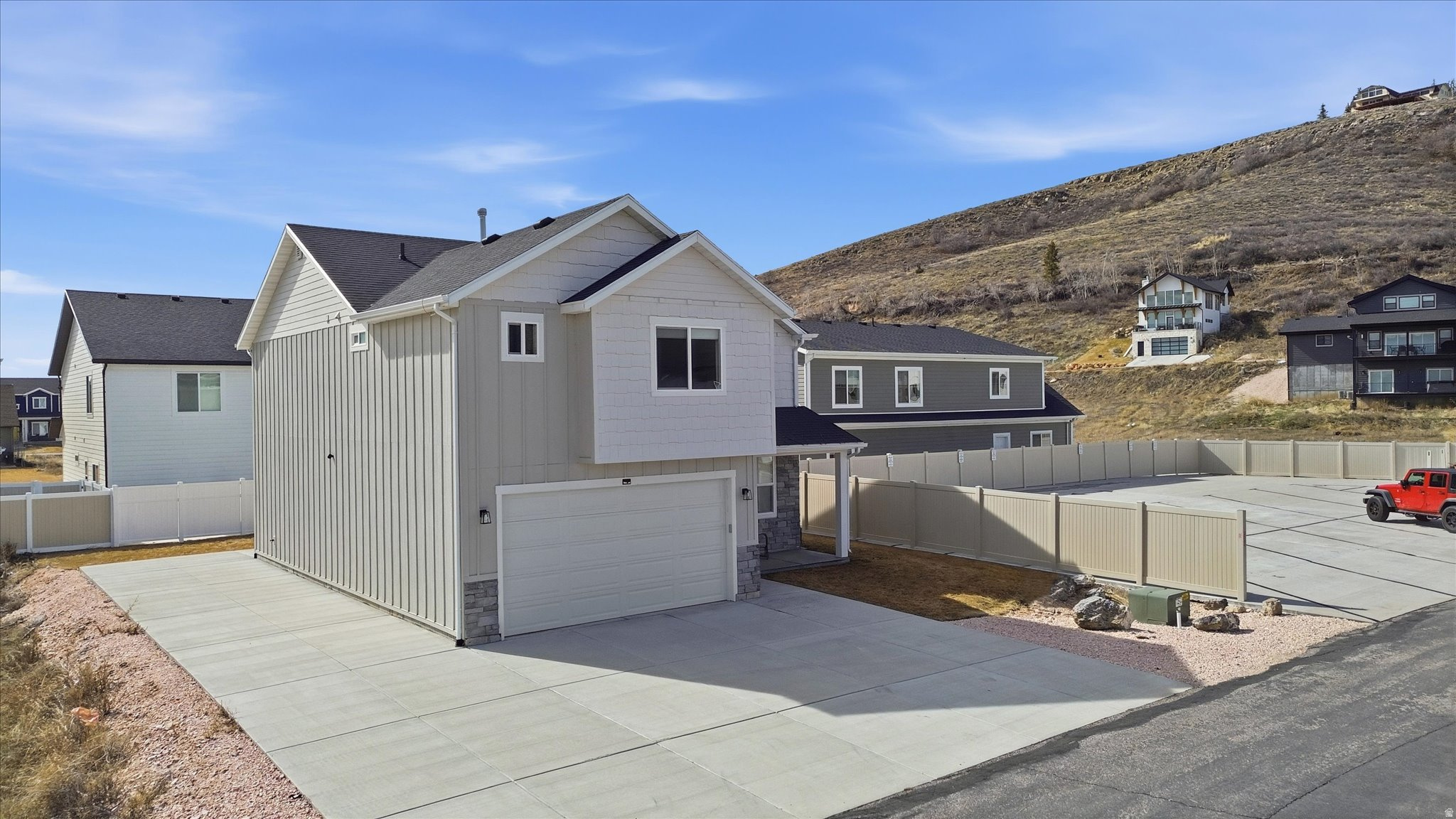 LOCHWOOD - Residential