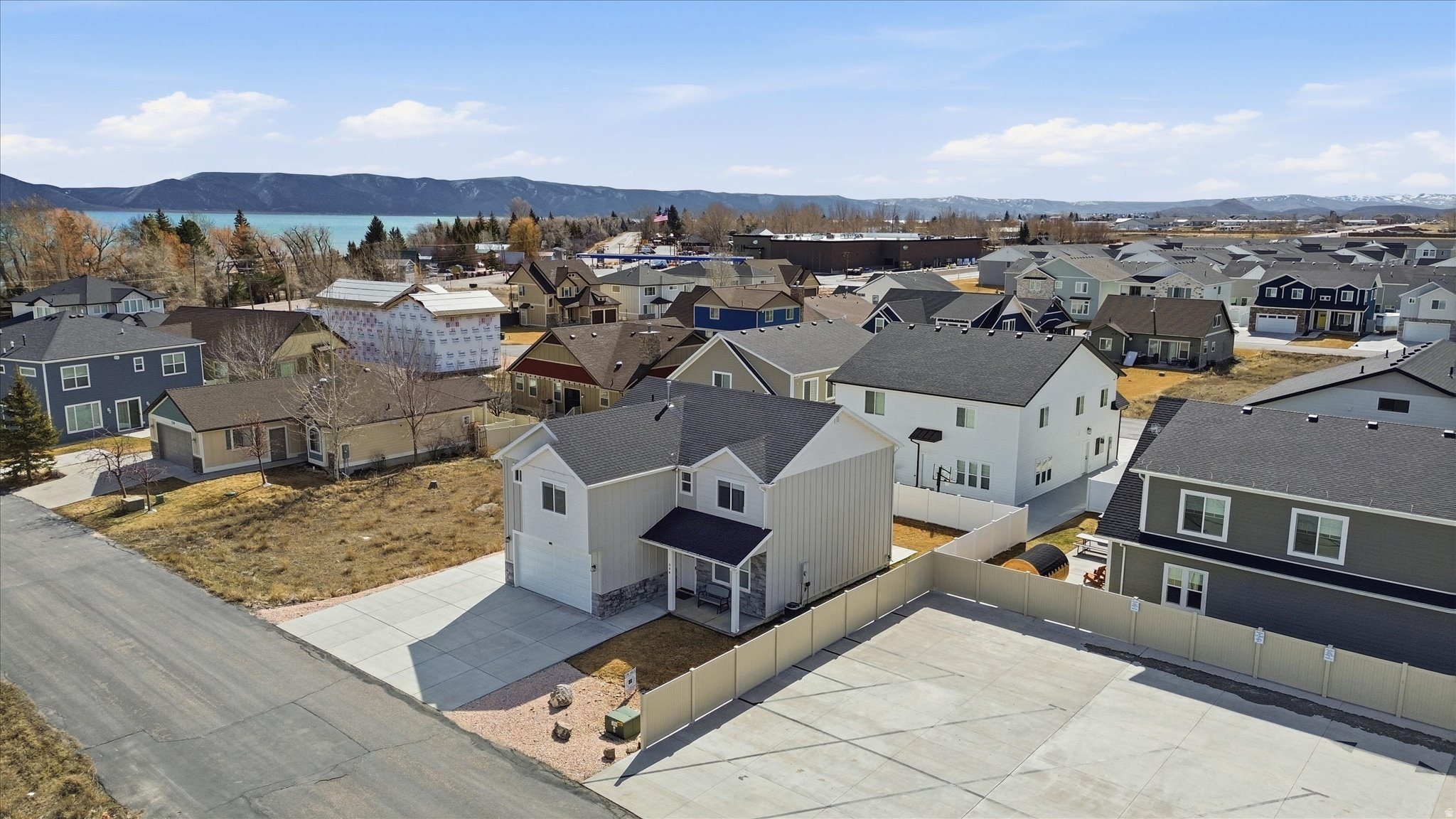 LOCHWOOD - Residential