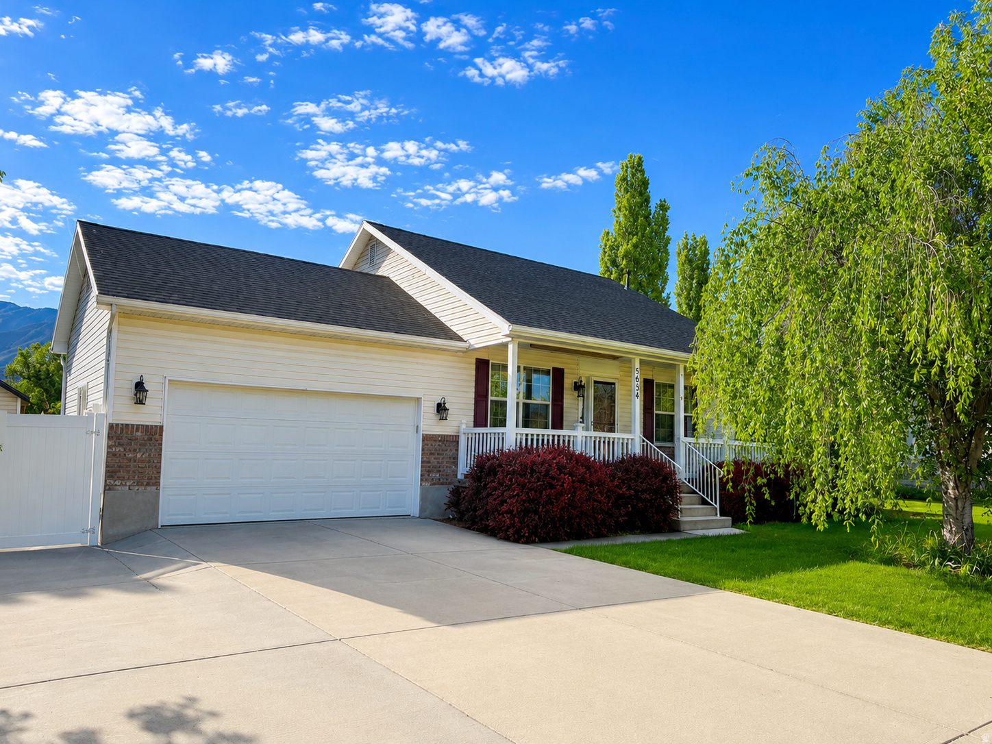 VILLAGES AT STANSBURY - Residential