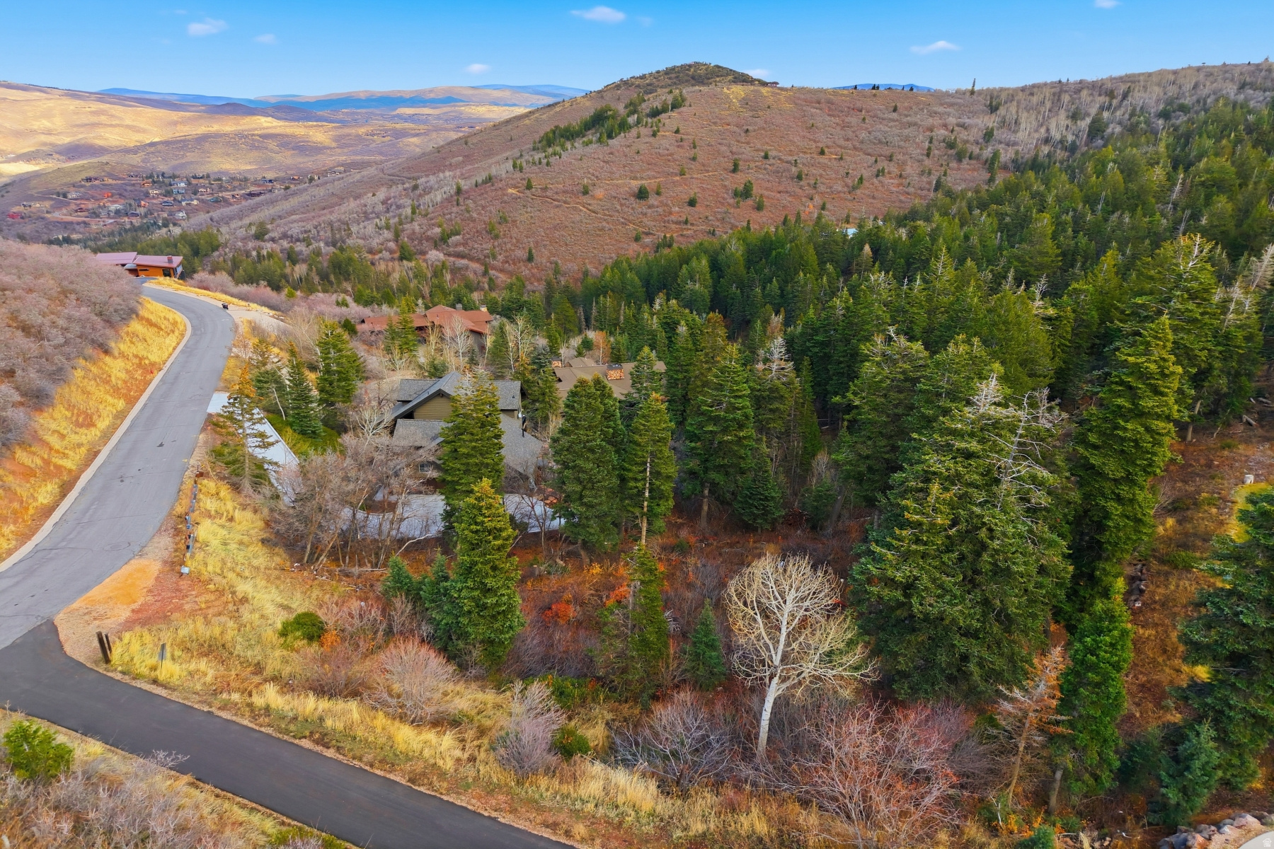 PINERIDGE SUBDIVISION - Land