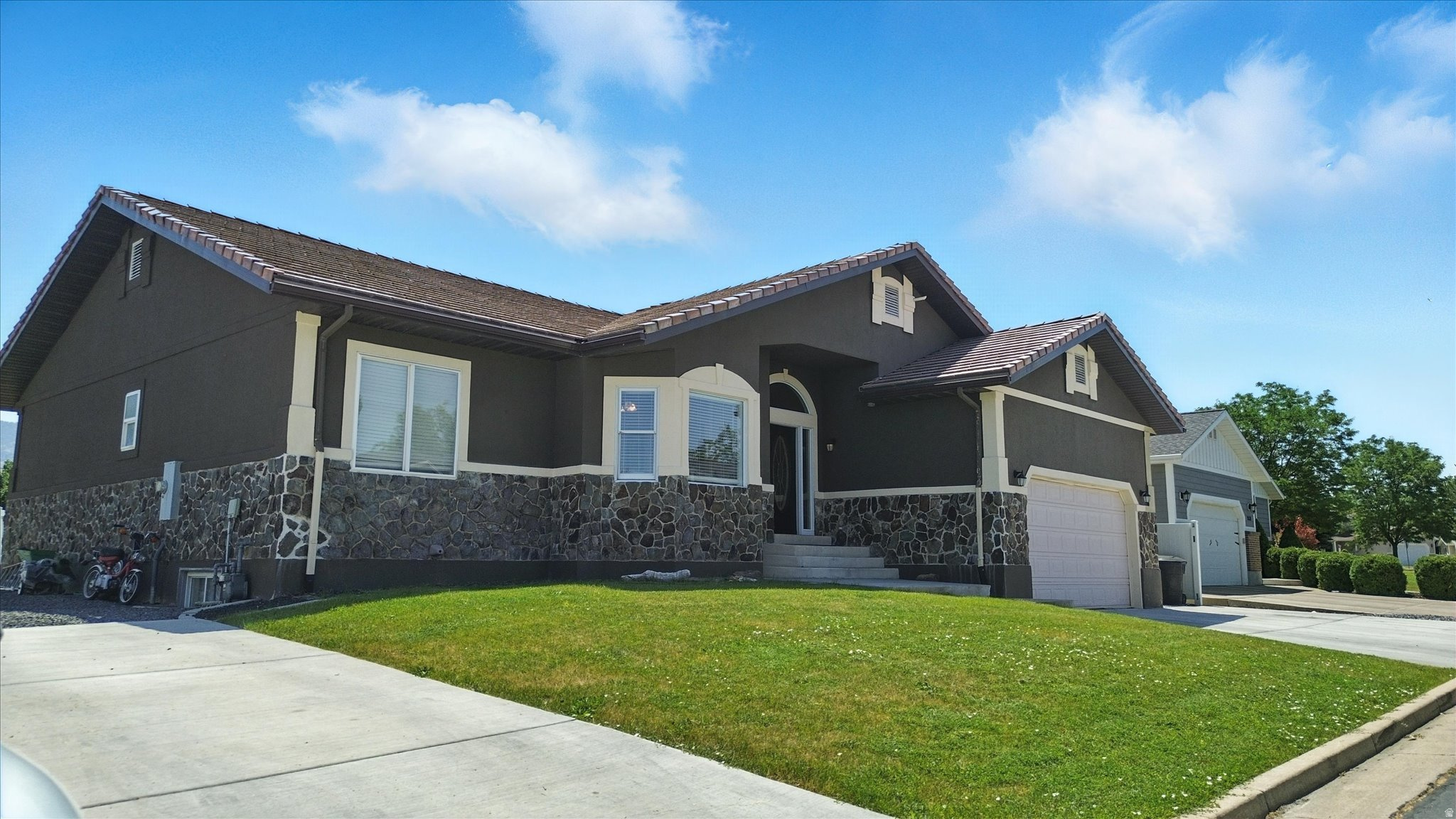 ASPEN MEADOWS - Residential