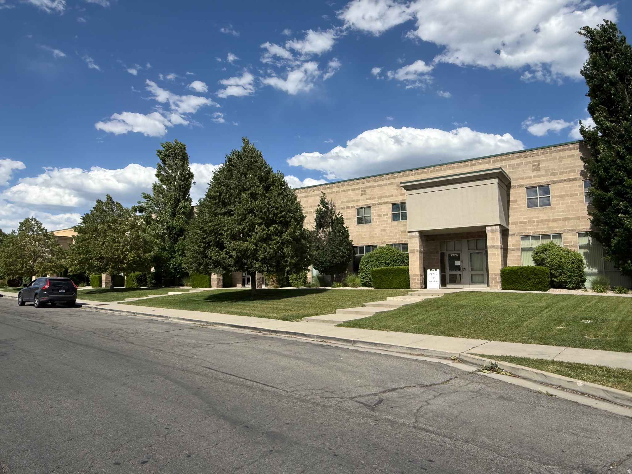 PARK - Commercial Sale