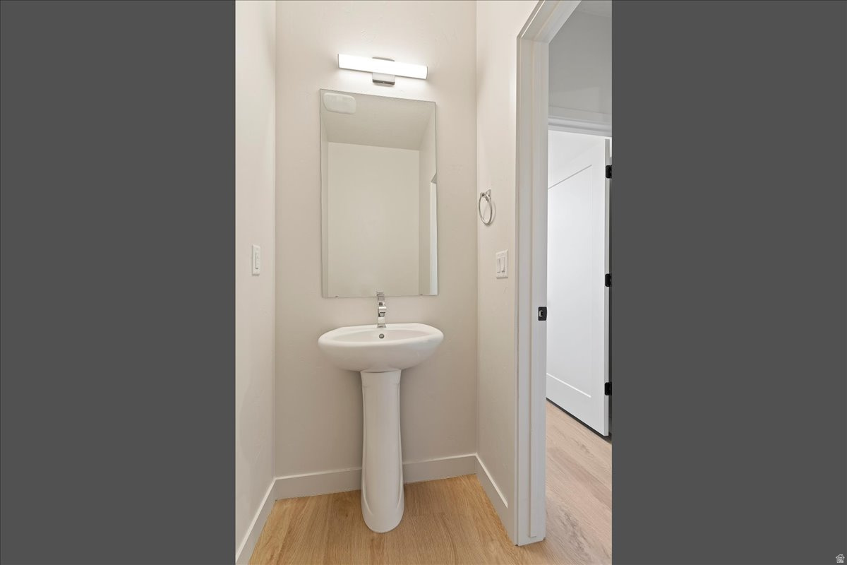 CLIFTON PLACE TOWNHOMES - Residential