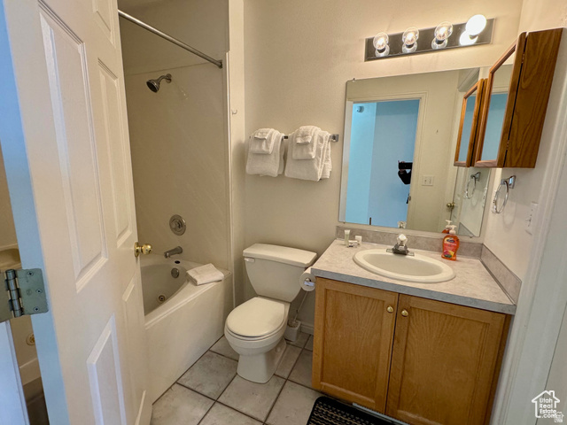 HV LAKEVIEW CONDO #1 - Residential