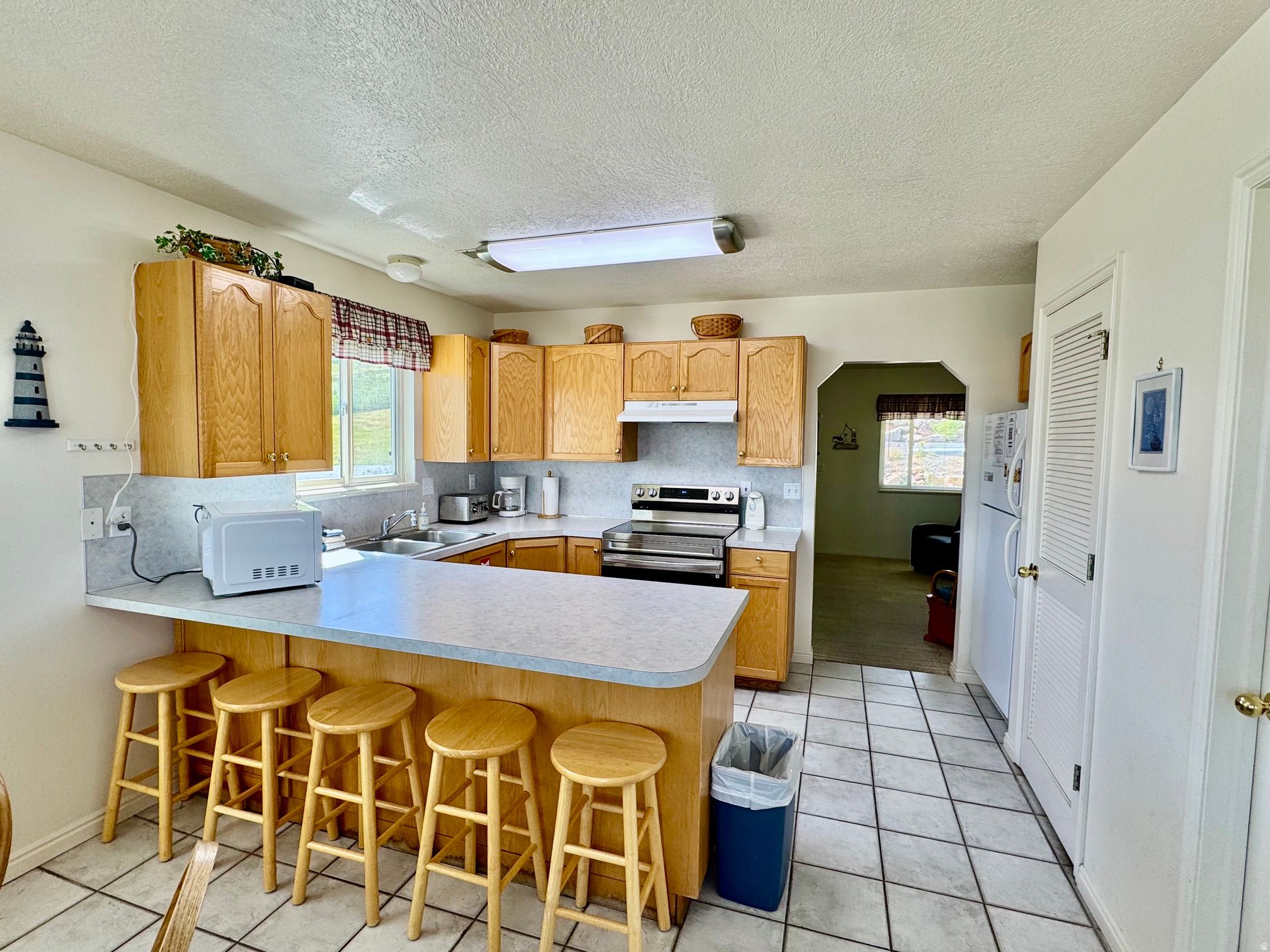 HV LAKEVIEW CONDO #1 - Residential