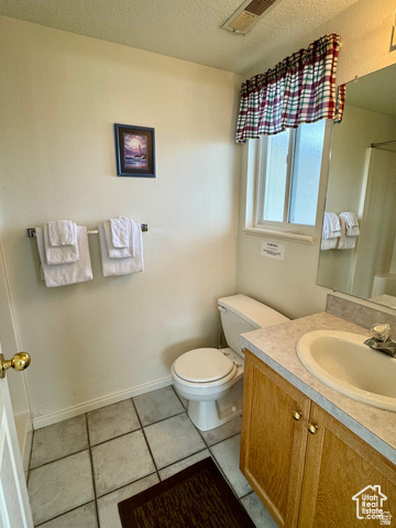 HV LAKEVIEW CONDO #1 - Residential