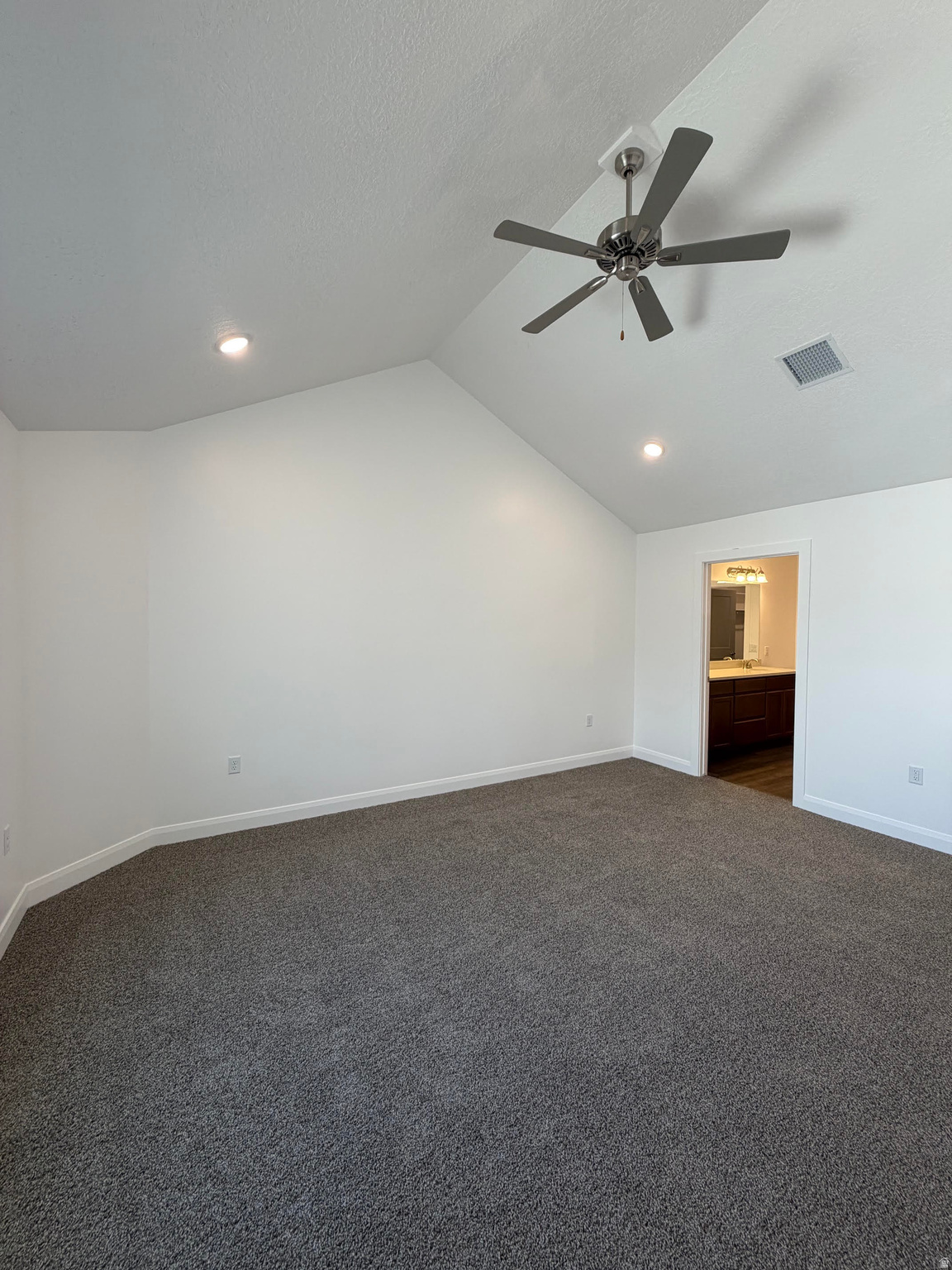 COUNTRY VIEW VILLAS - Residential