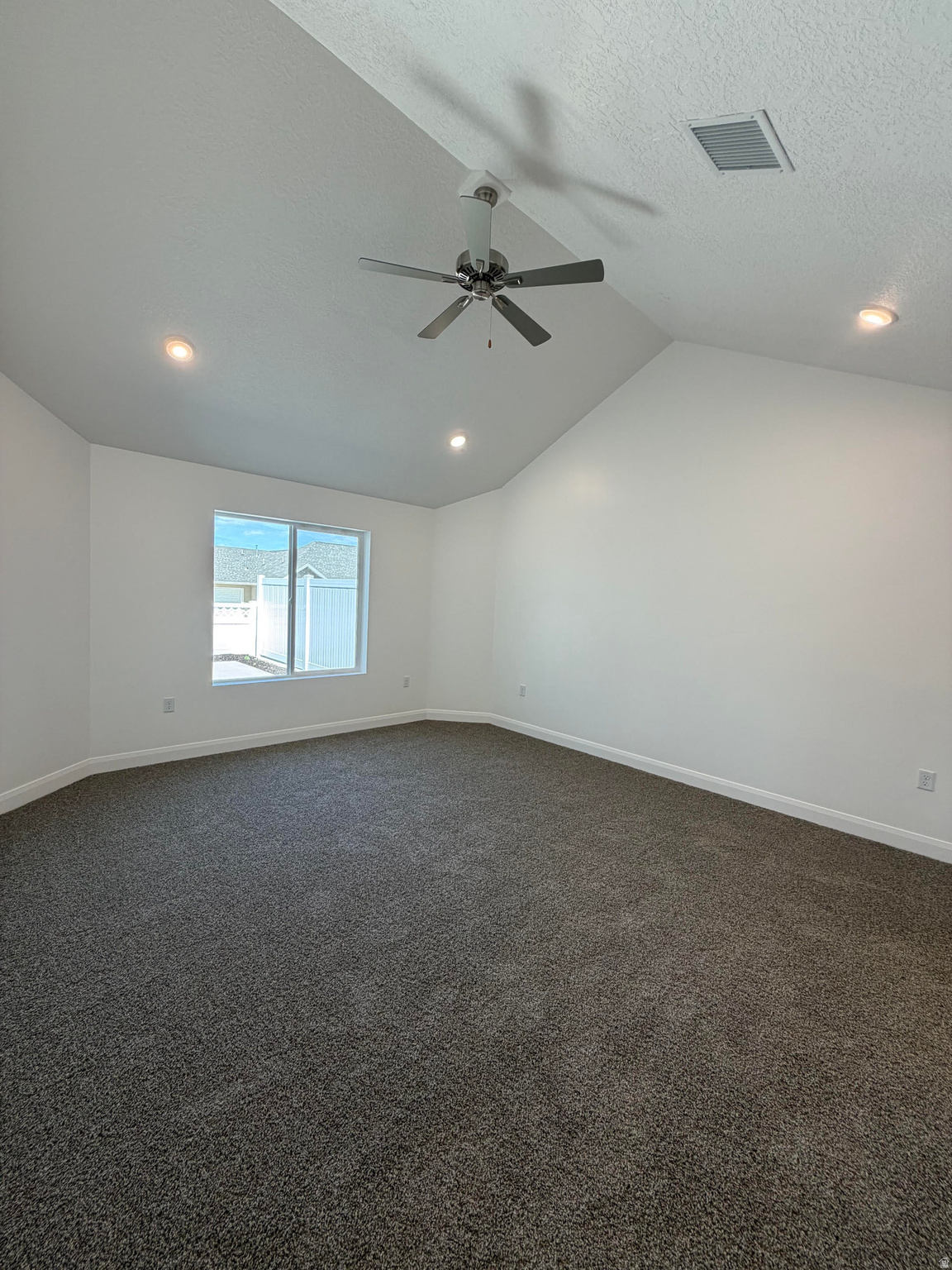 COUNTRY VIEW VILLAS - Residential