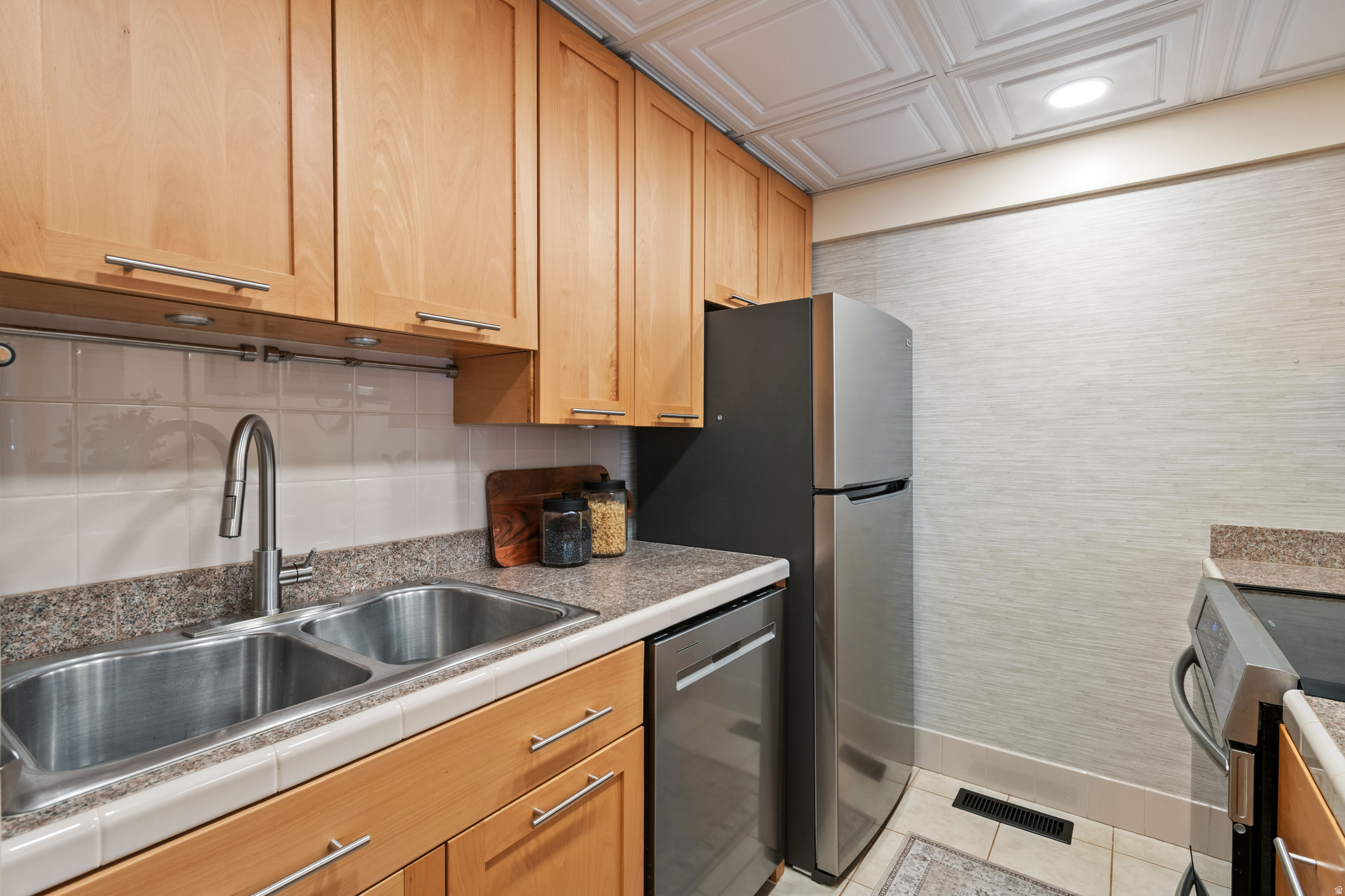 CHATEAU FORET CONDO - Residential