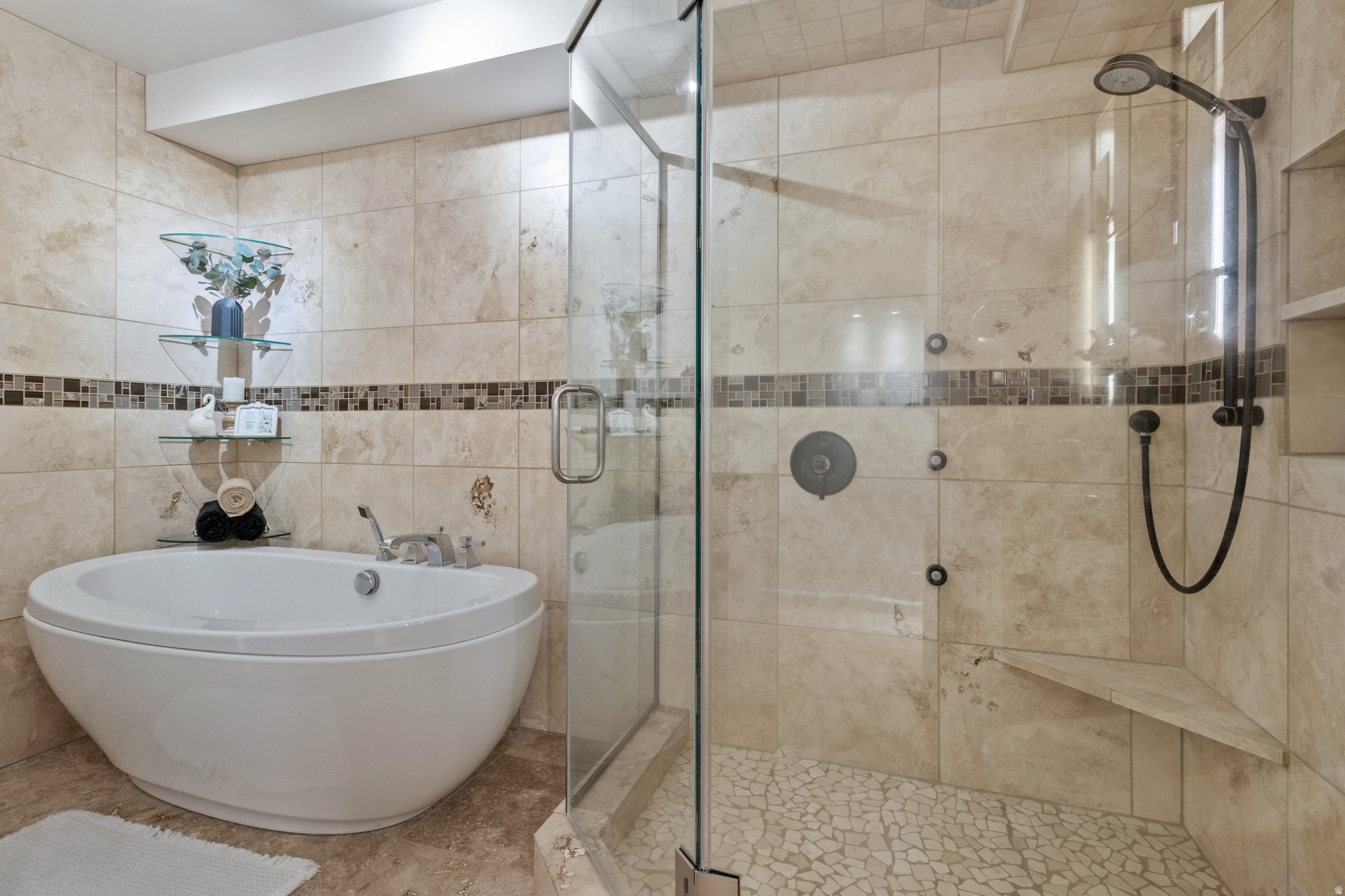 CHATEAU FORET CONDO - Residential