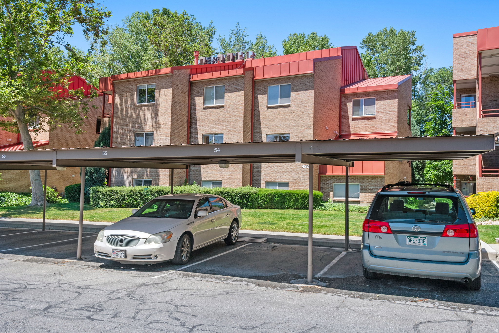 CHATEAU FORET CONDO - Residential