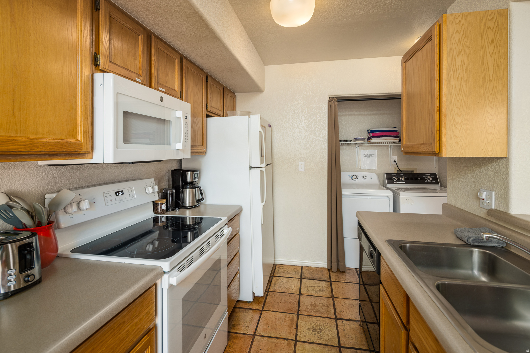 SOLANO VALLEJO VILLAS - Residential