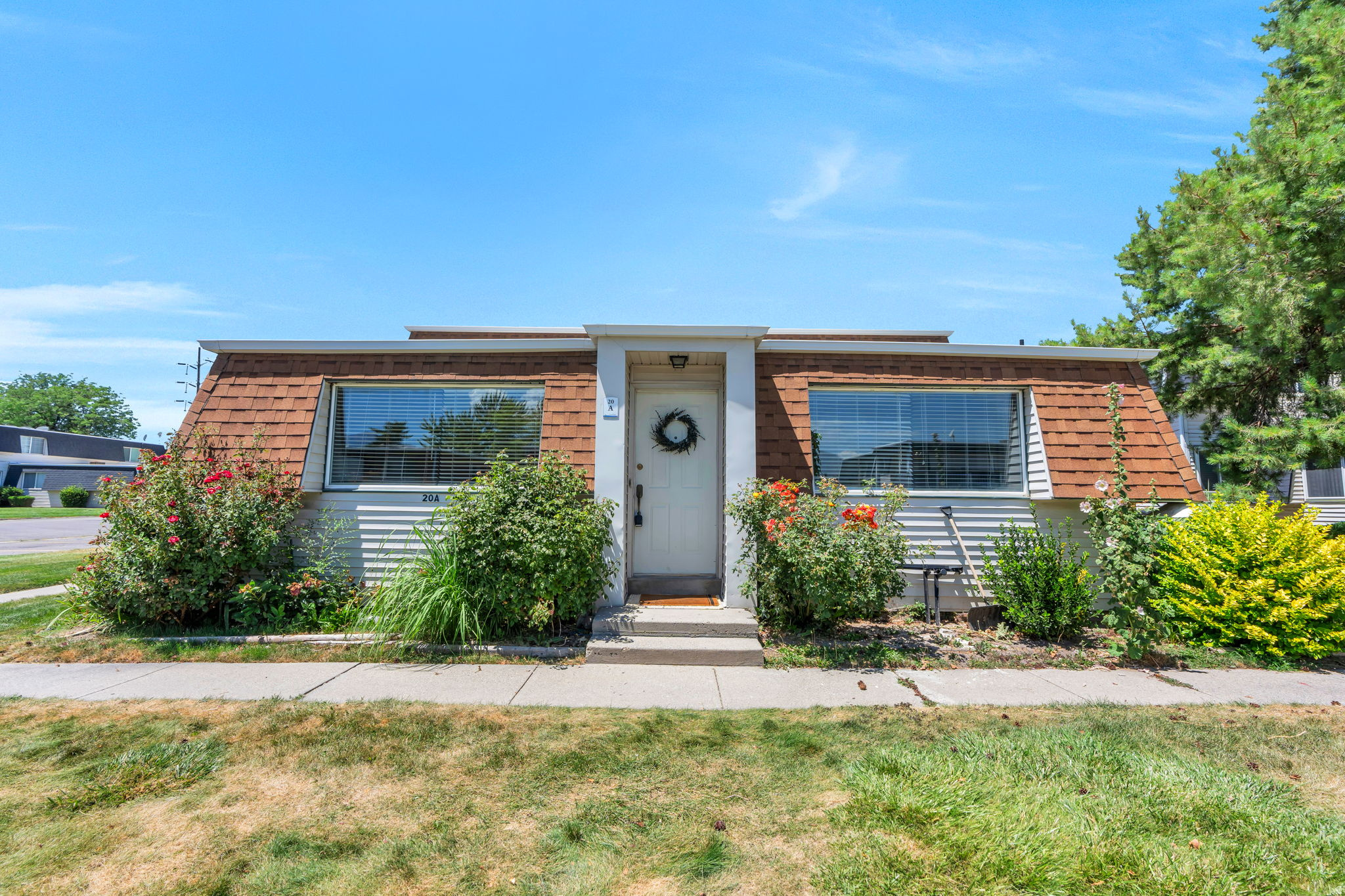 MEADOWBROOK - Residential