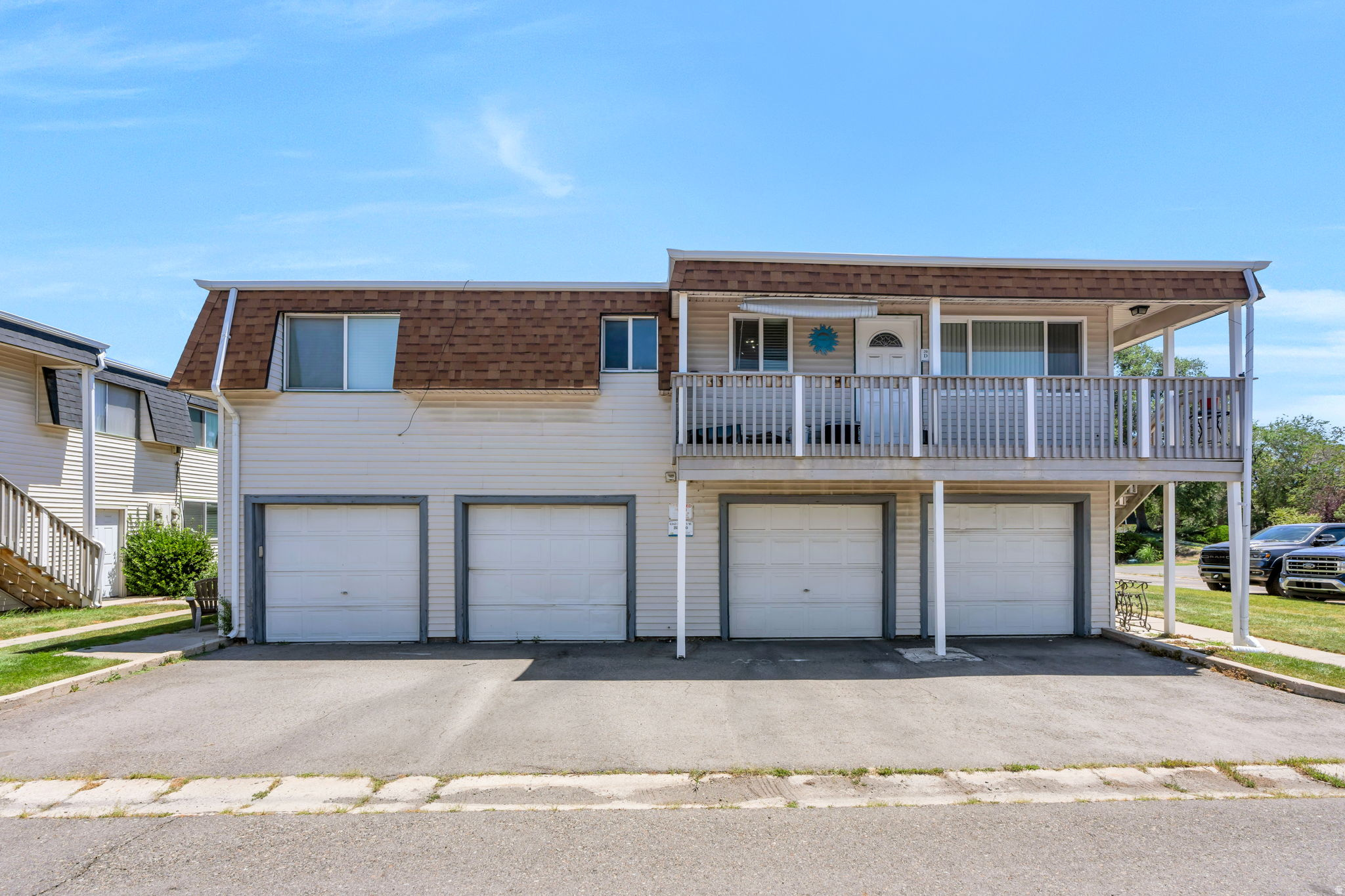 MEADOWBROOK - Residential
