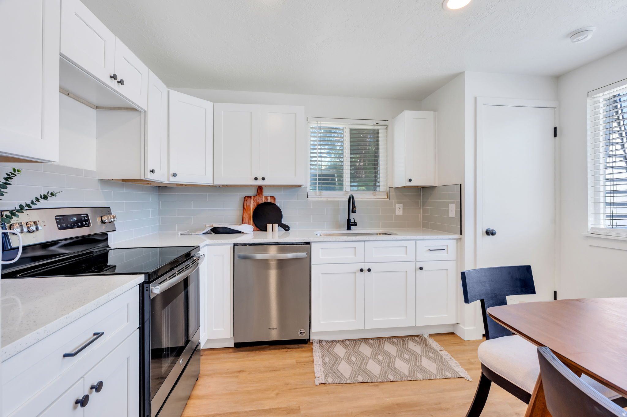 MEADOWBROOK - Residential