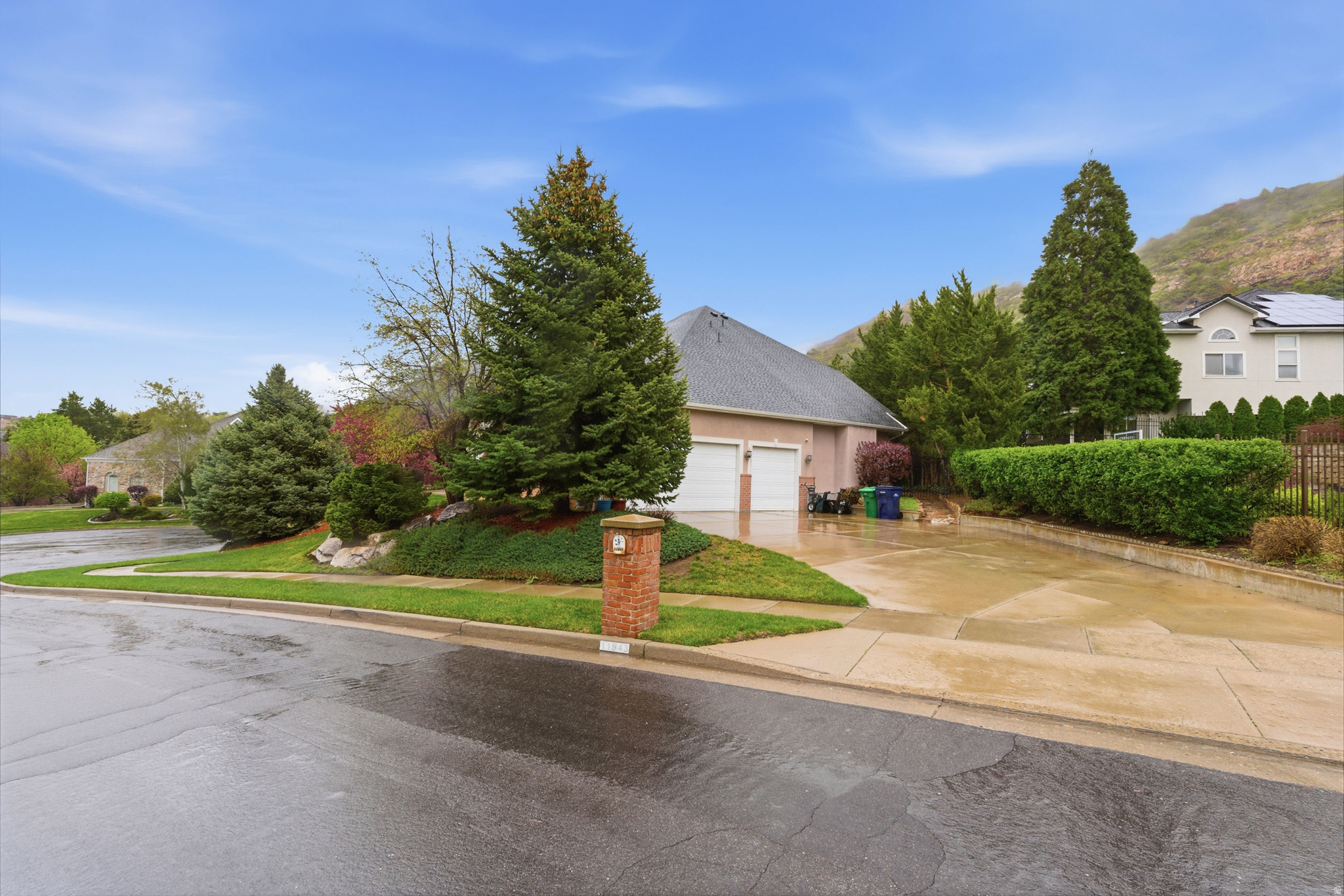 AUTUMN RIDGE - Residential