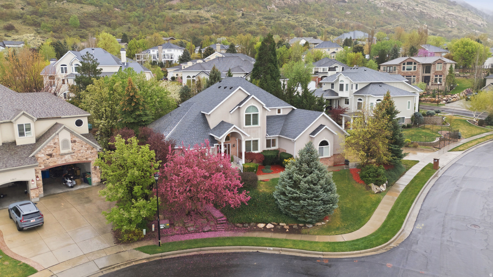 AUTUMN RIDGE - Residential