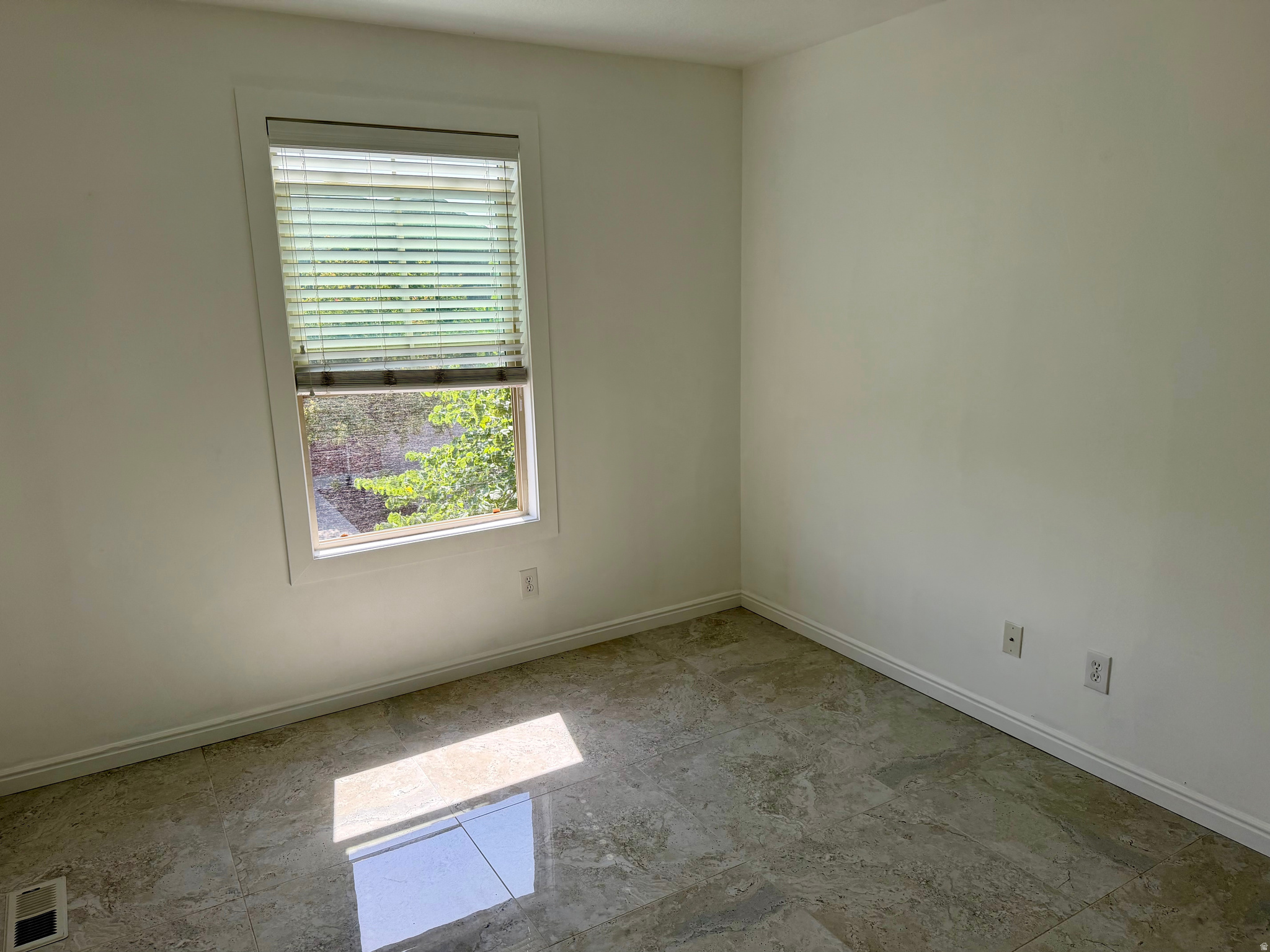 TOWNHOMES AT HIGHBURY COMMONS - Residential