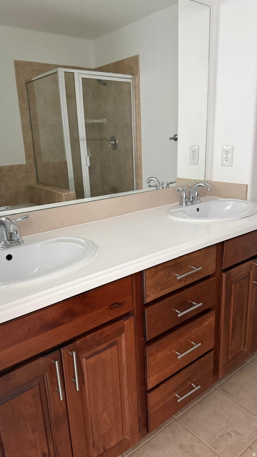 TOWNHOMES AT HIGHBURY COMMONS - Residential