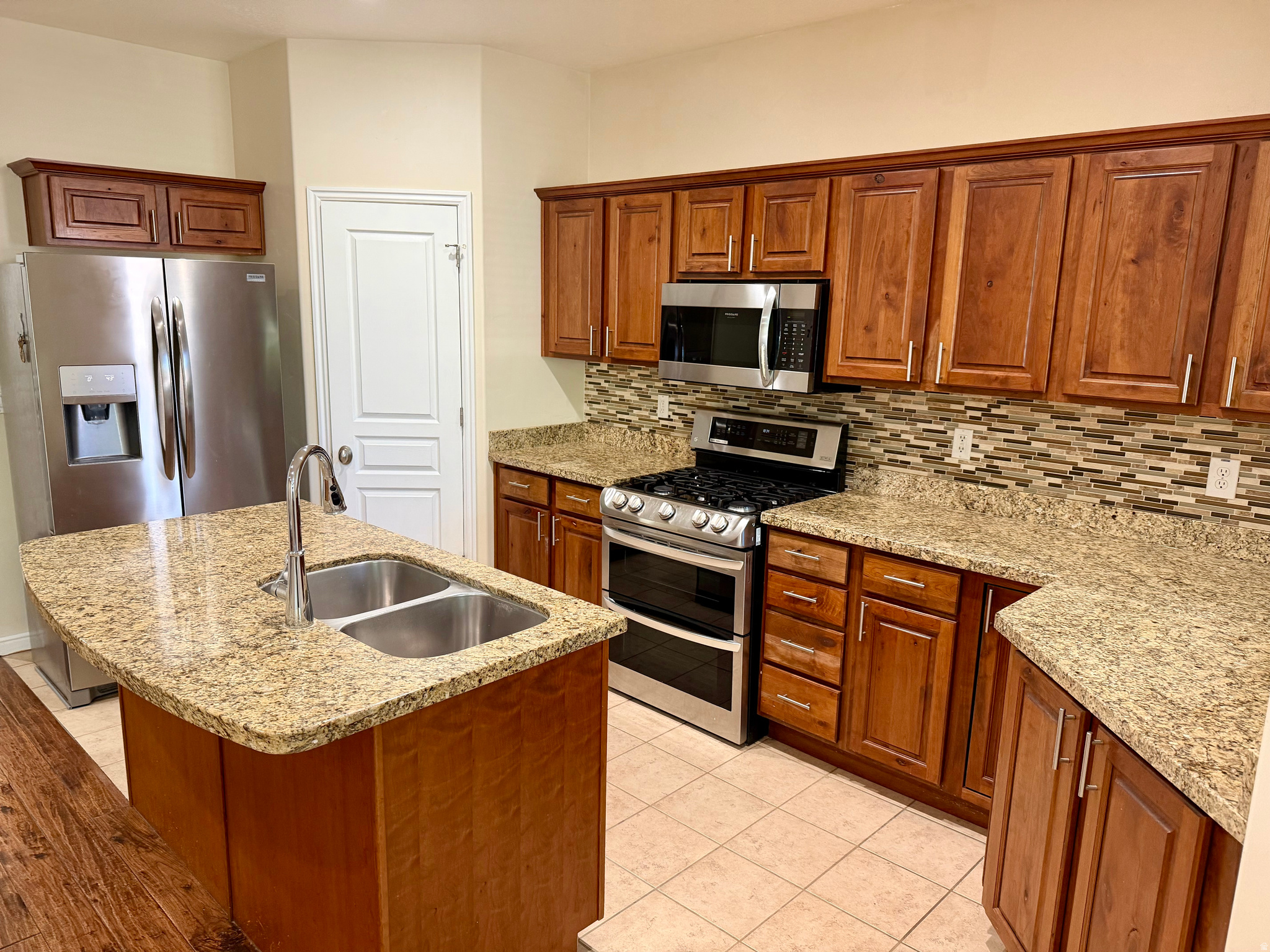TOWNHOMES AT HIGHBURY COMMONS - Residential