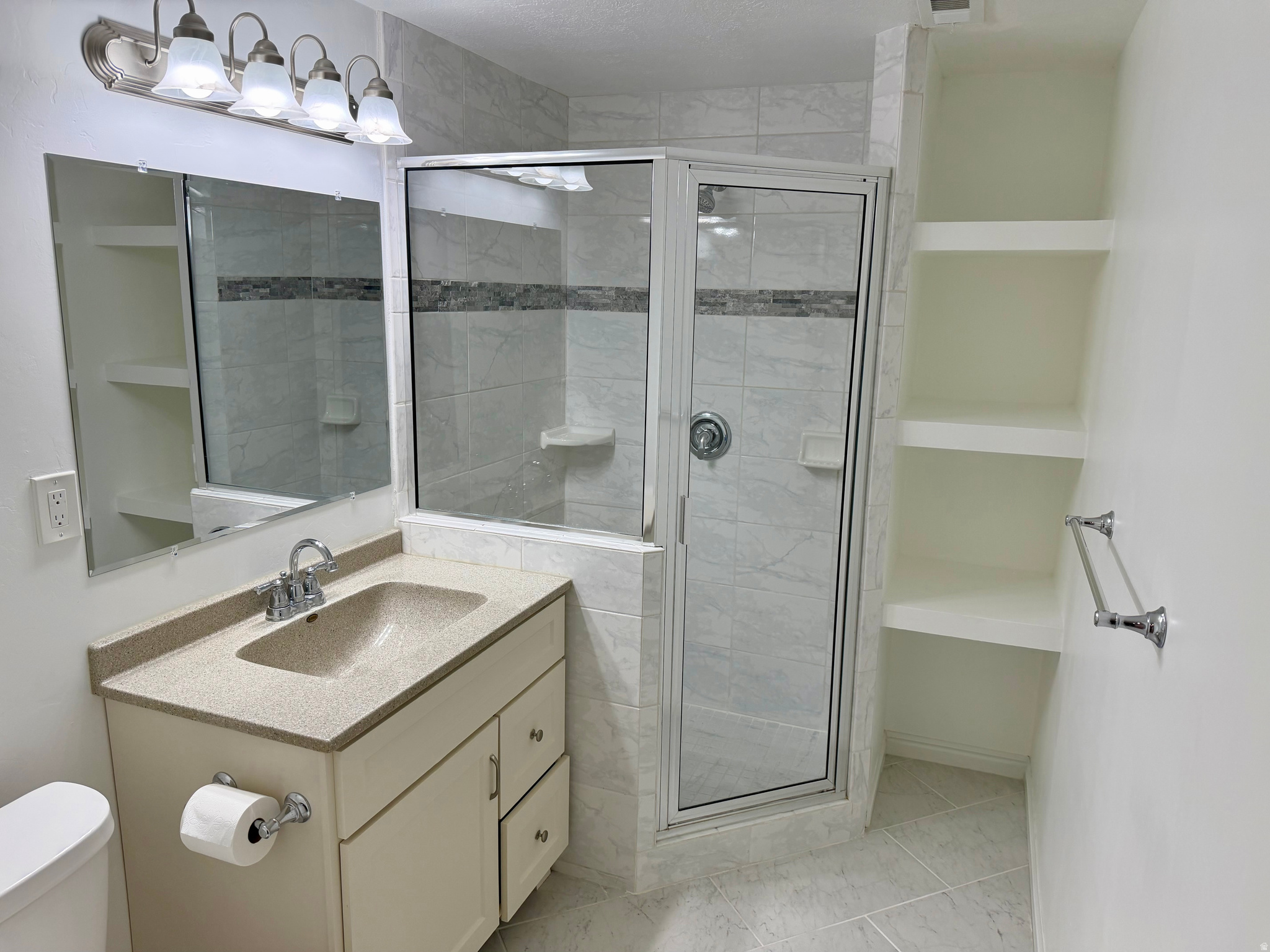 TOWNHOMES AT HIGHBURY COMMONS - Residential