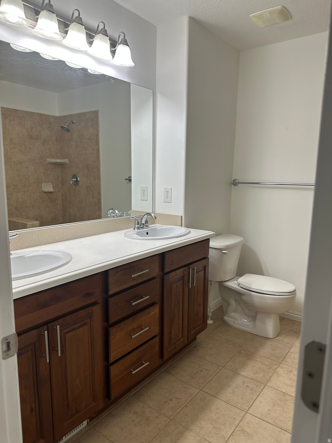 TOWNHOMES AT HIGHBURY COMMONS - Residential