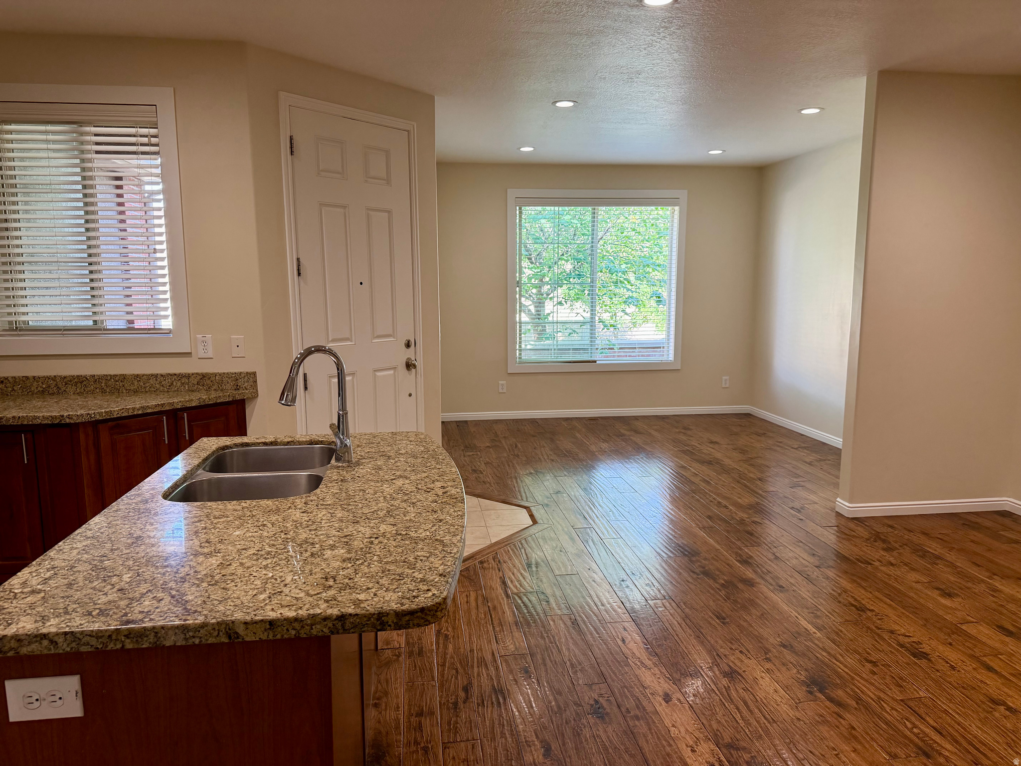 TOWNHOMES AT HIGHBURY COMMONS - Residential