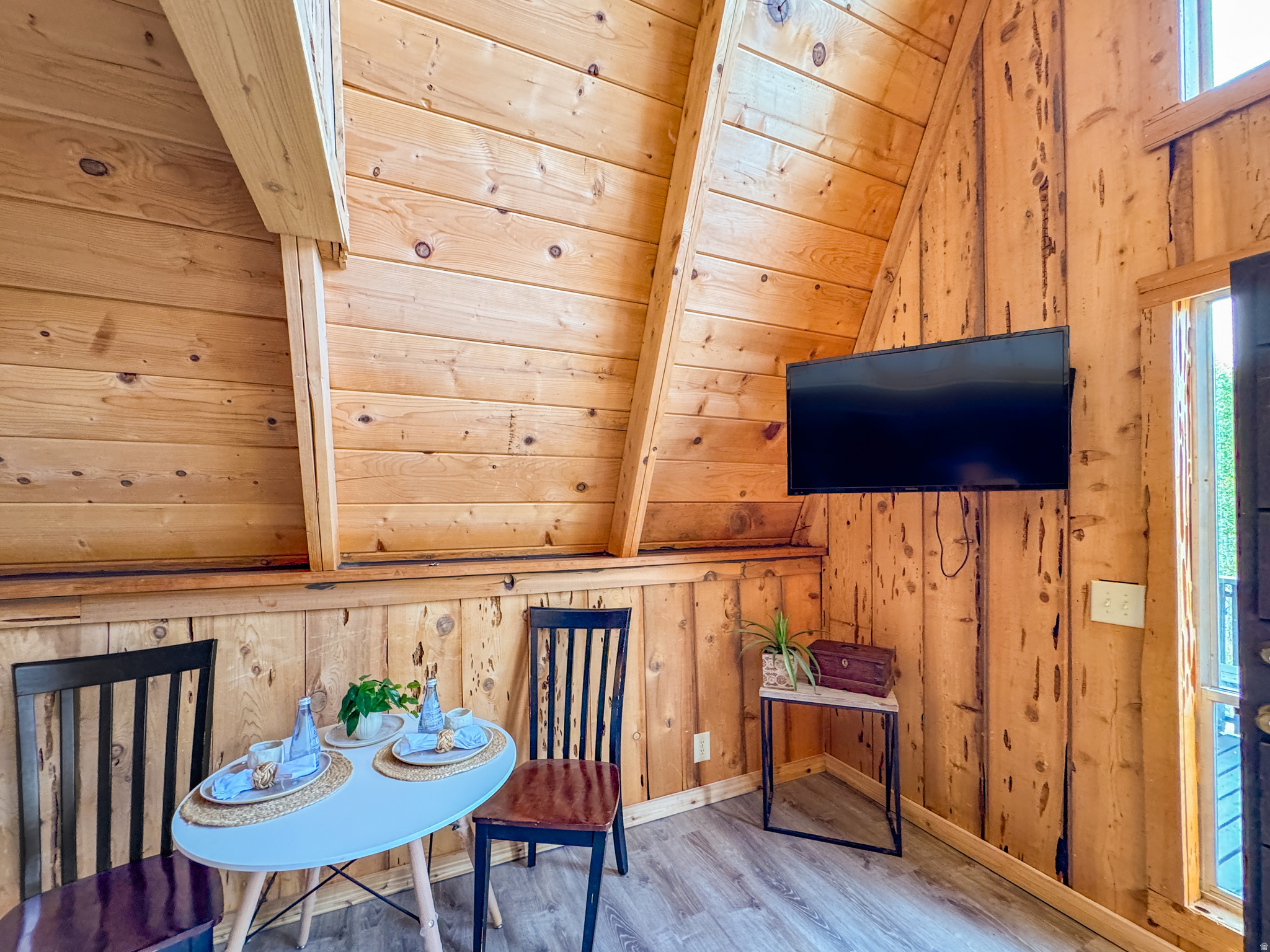 NORTH SUMMIT - Residential