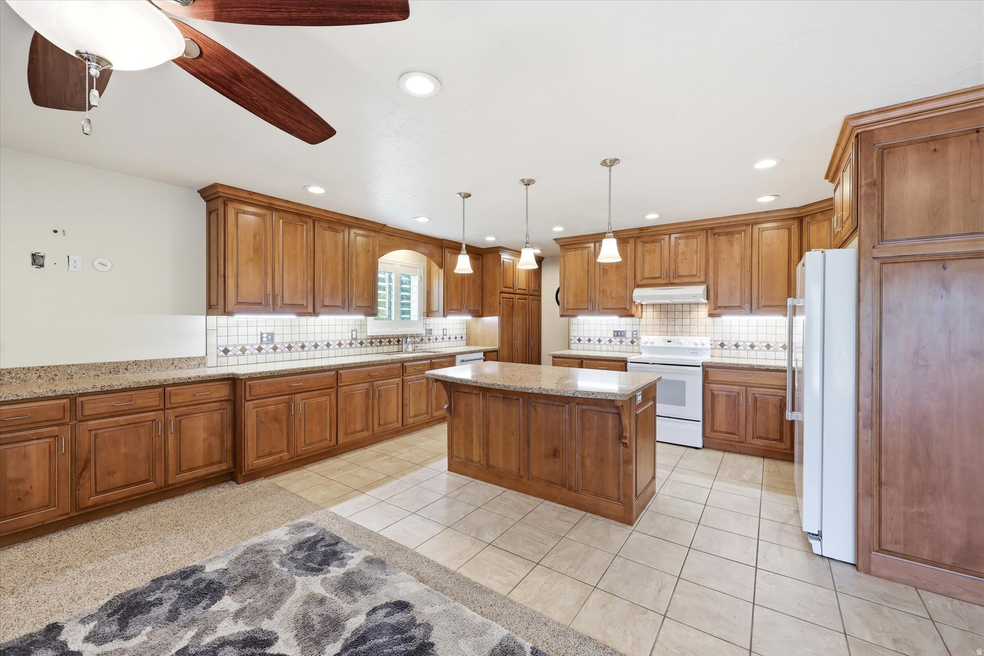 CORNERSTONE CONDO - Residential