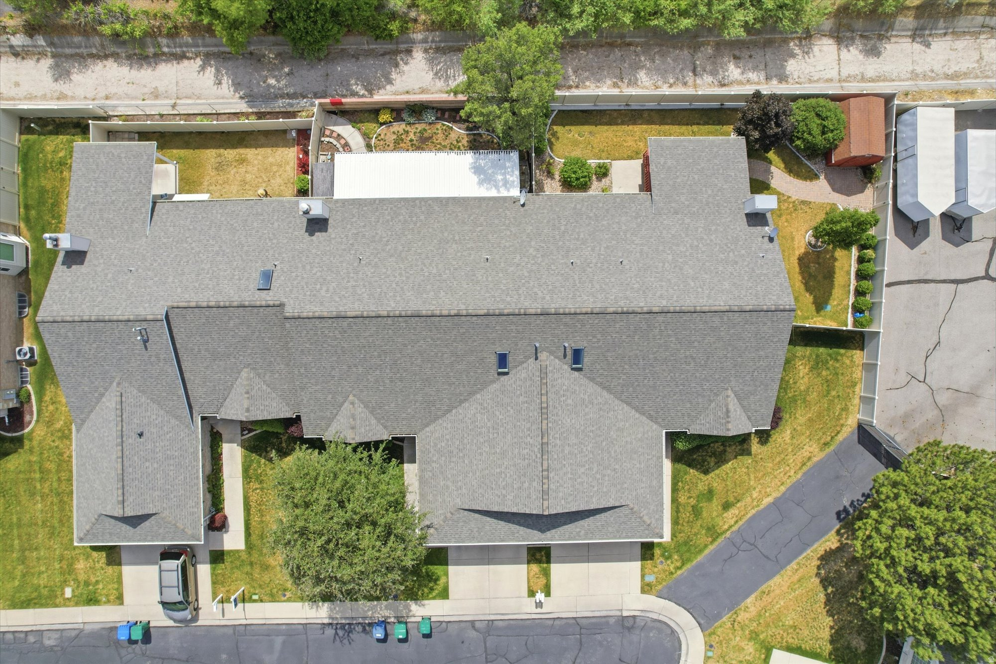 CORNERSTONE CONDO - Residential