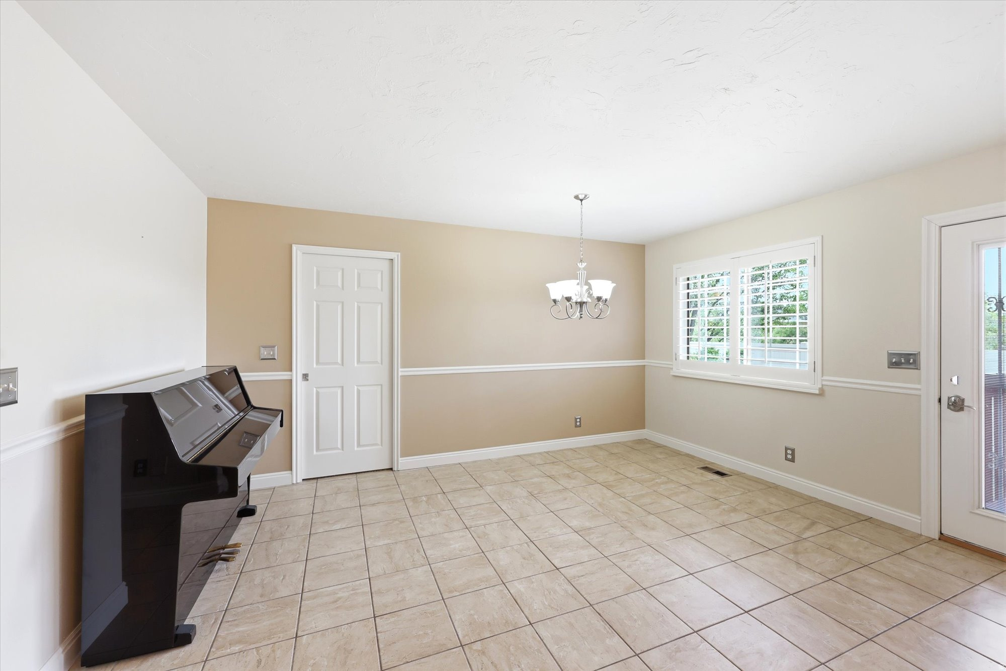 CORNERSTONE CONDO - Residential