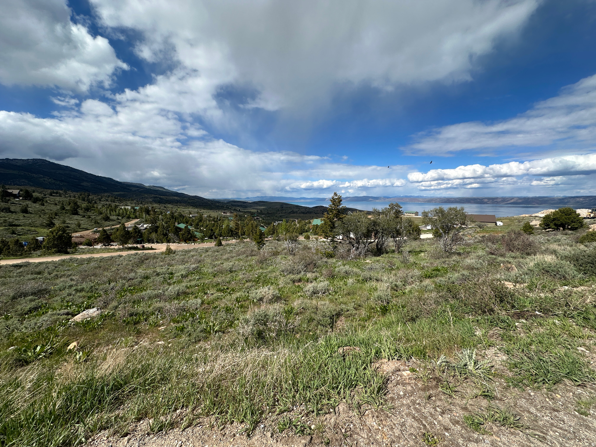 Easy access Corner lot in Bridgerland Village. Beautiful lake and mountain views. 5 Minute drive to Garden City and 15 Minutes to Beaver Mountain Resort.
