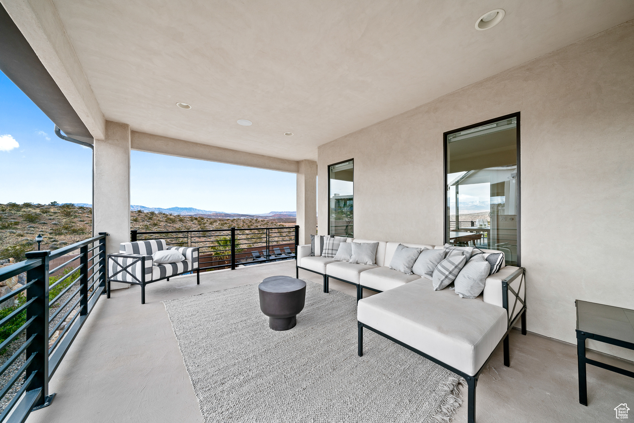 DESERTS EDGE PH 3 - Residential