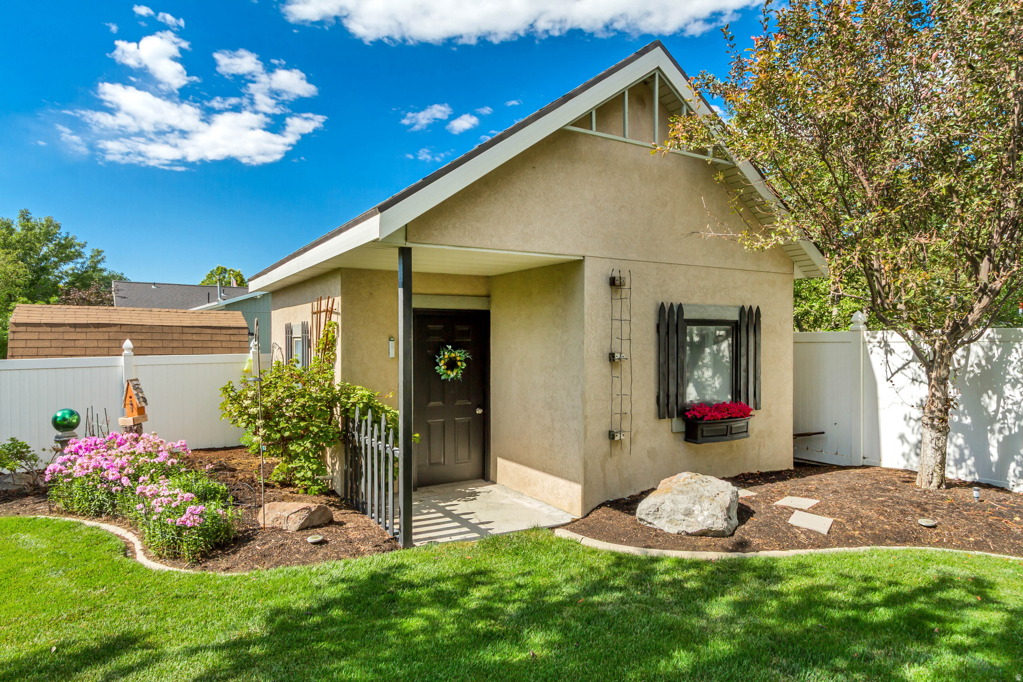 MEADOWS - Residential