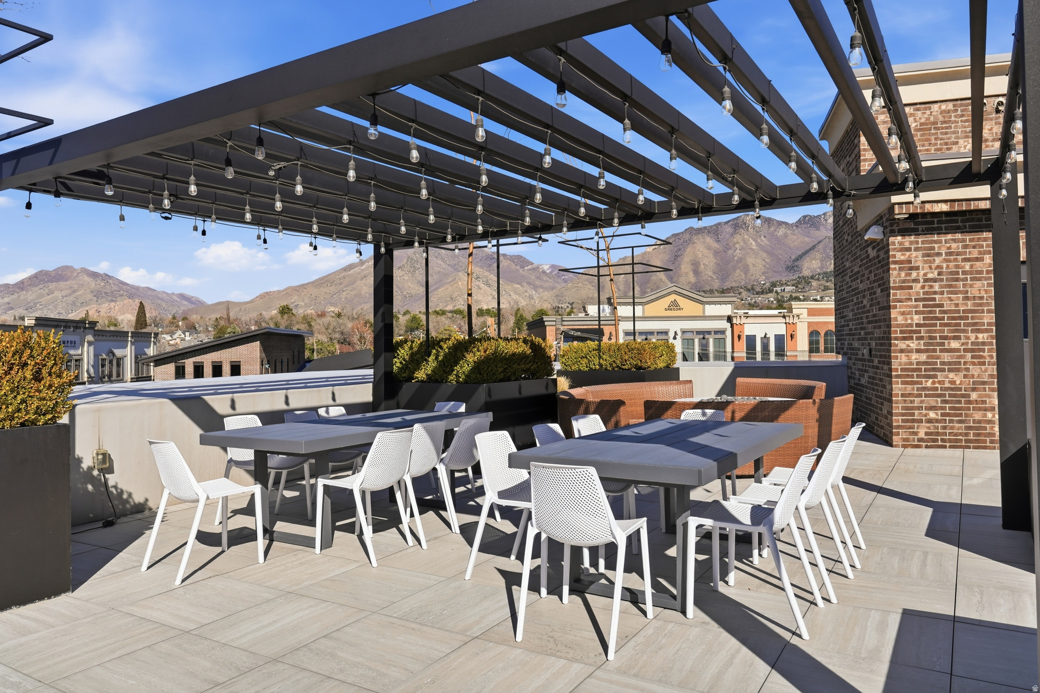 THE STATION CONDOS - Residential
