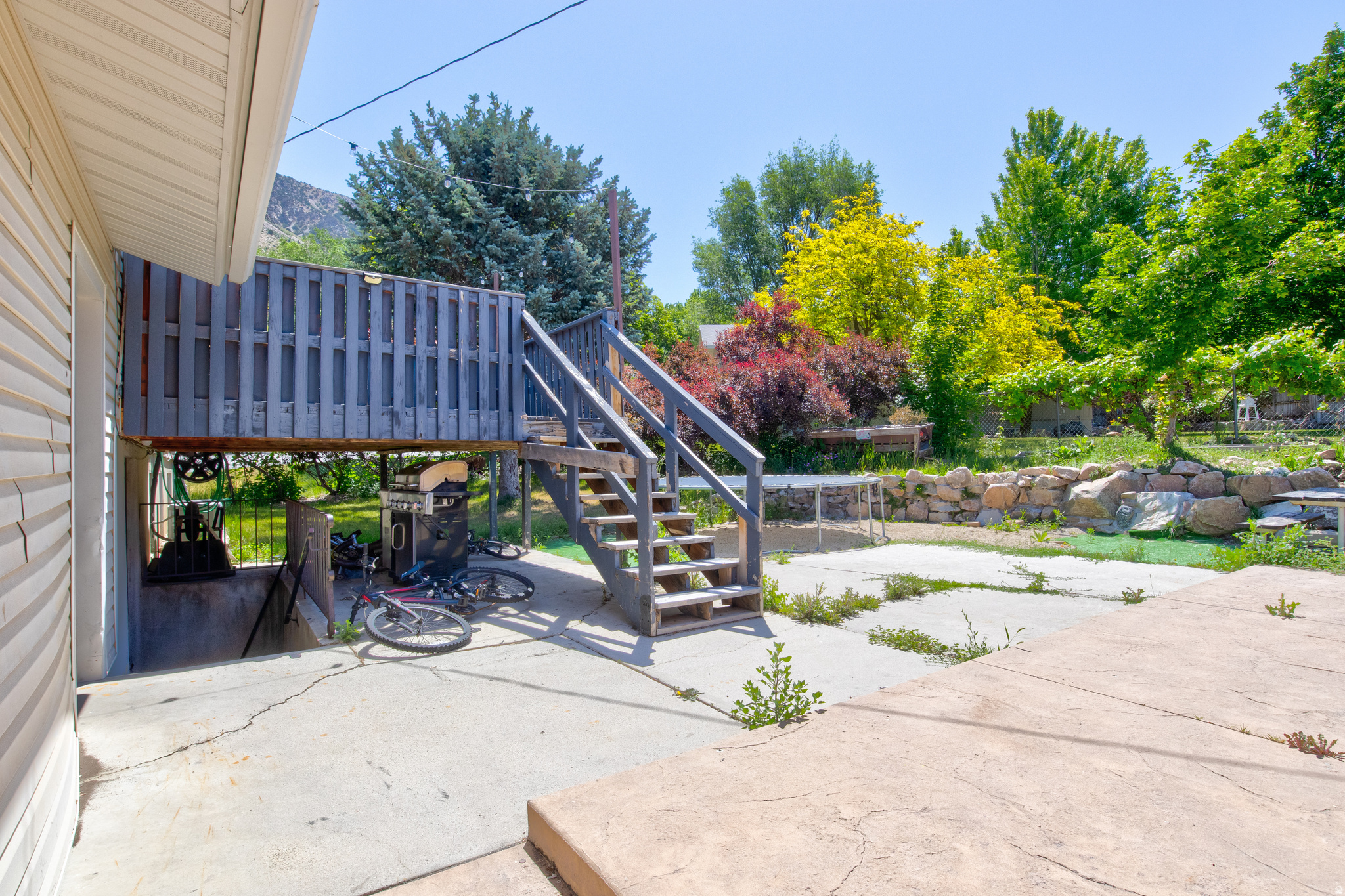 SKYLINE TERRACE - Residential