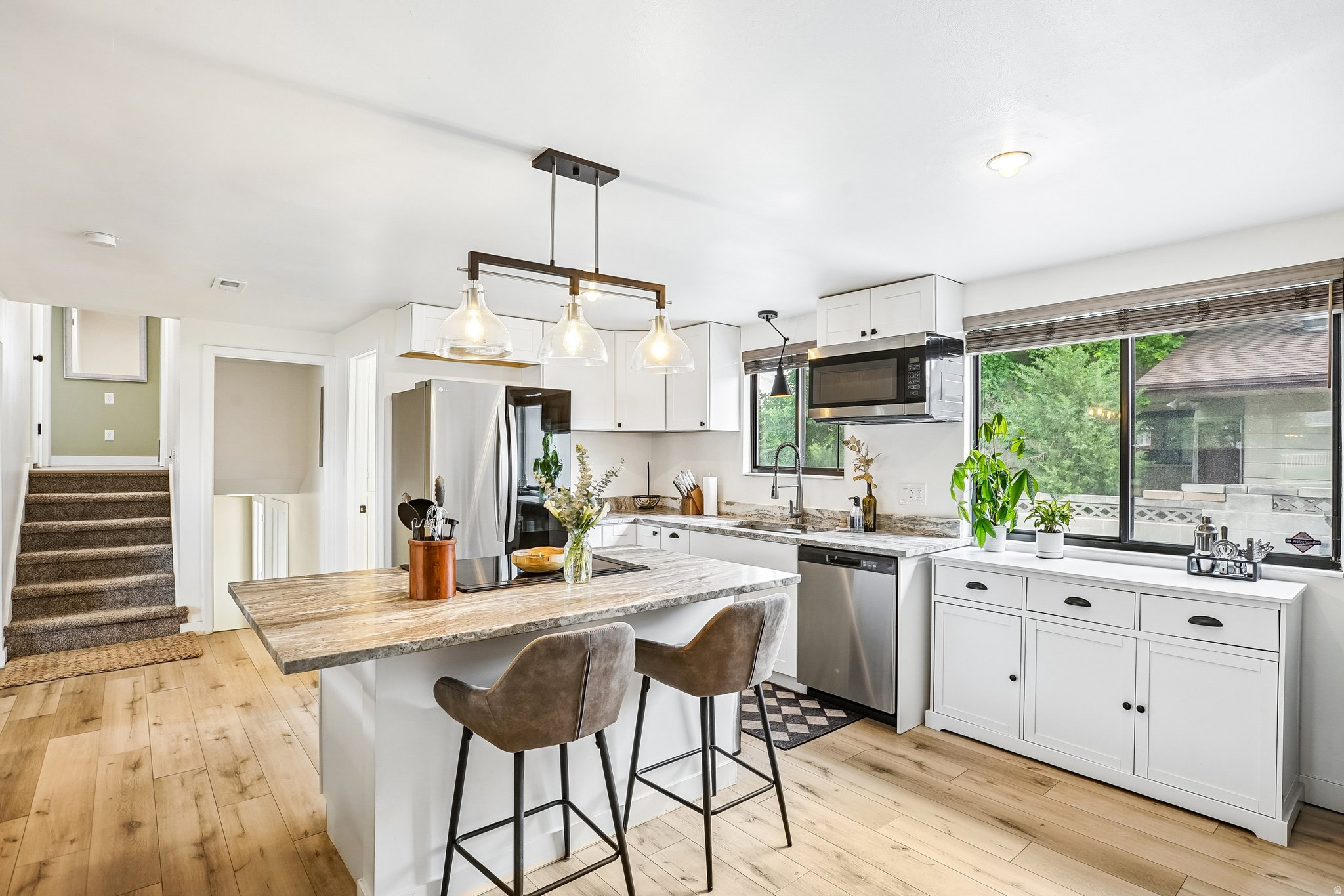 GOLDEN ACRES - Residential