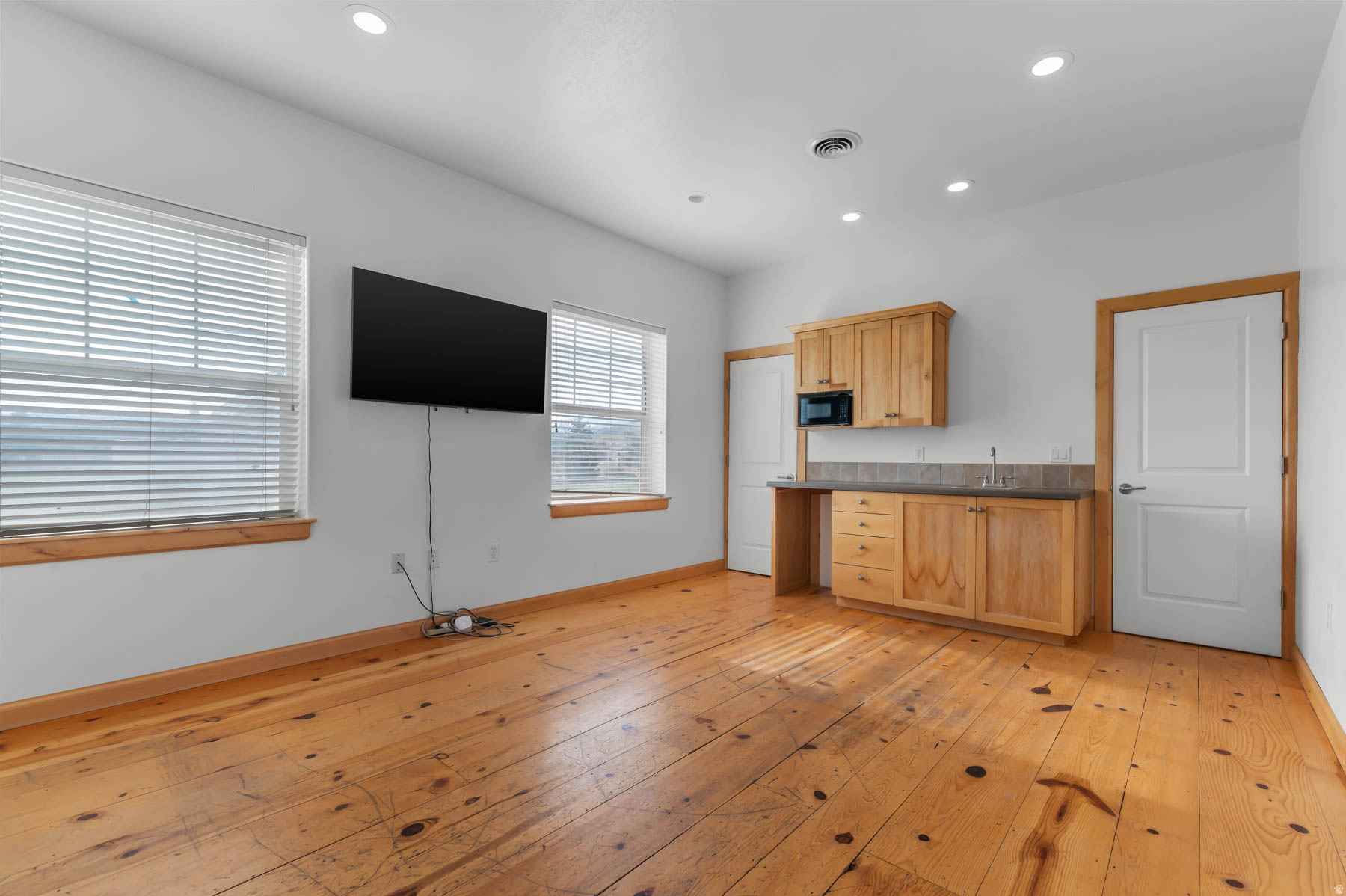 MIDWAY FARMS - Residential