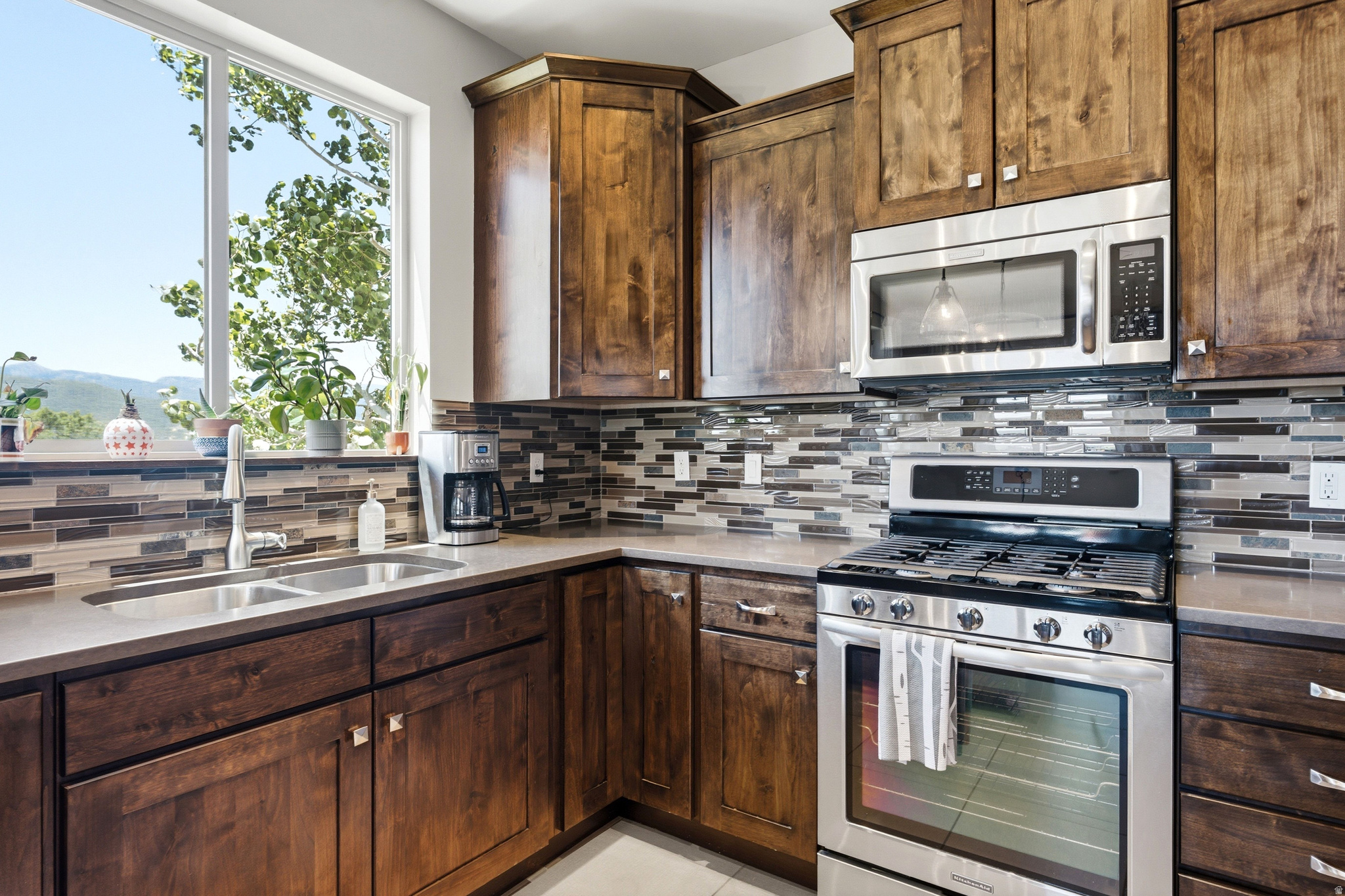 BLACK ROCK RIDGE - Residential