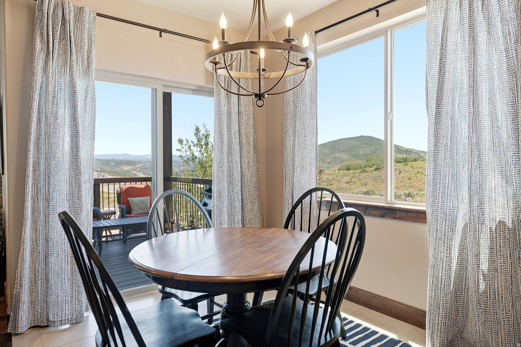 BLACK ROCK RIDGE - Residential
