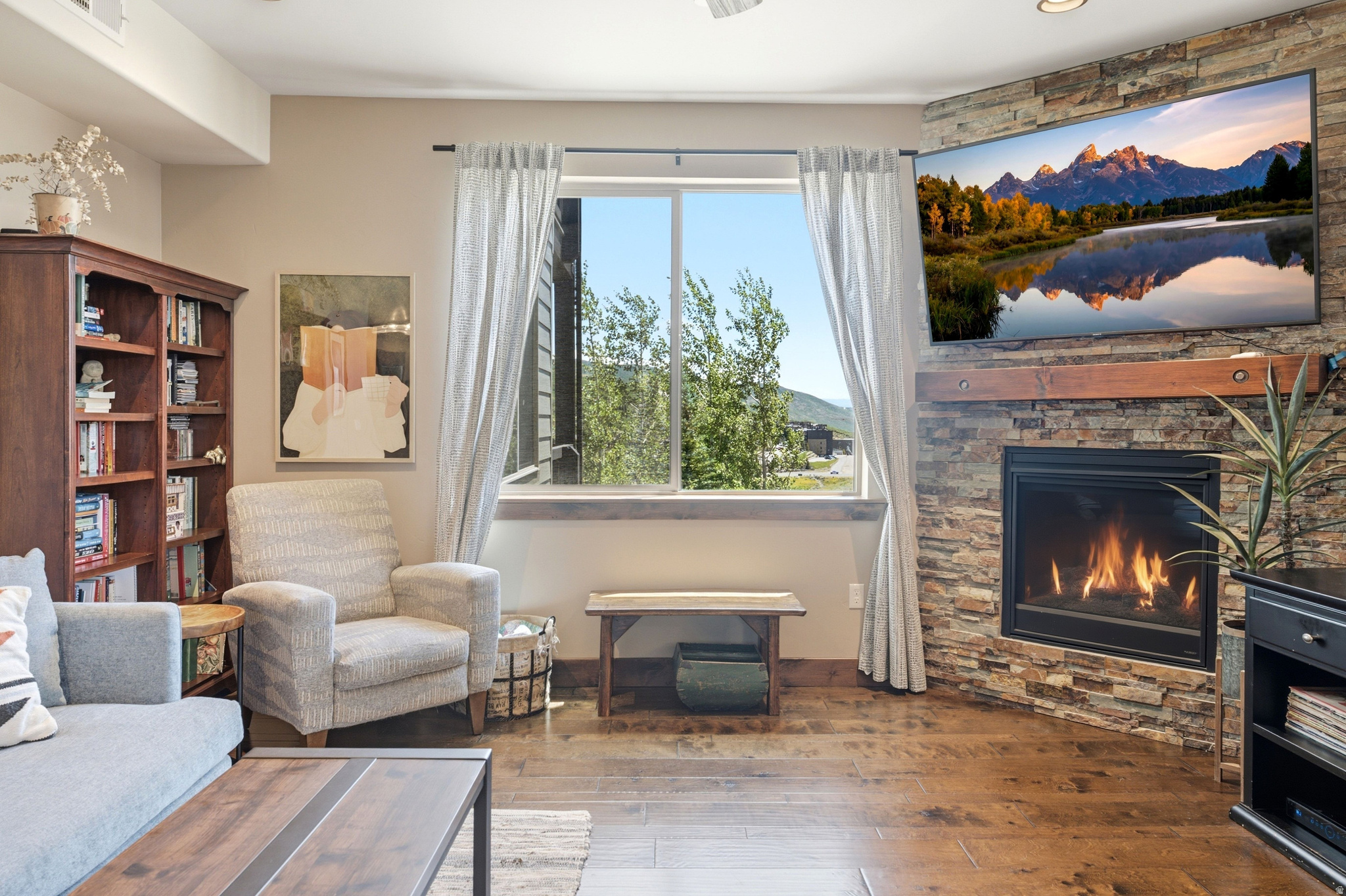 BLACK ROCK RIDGE - Residential