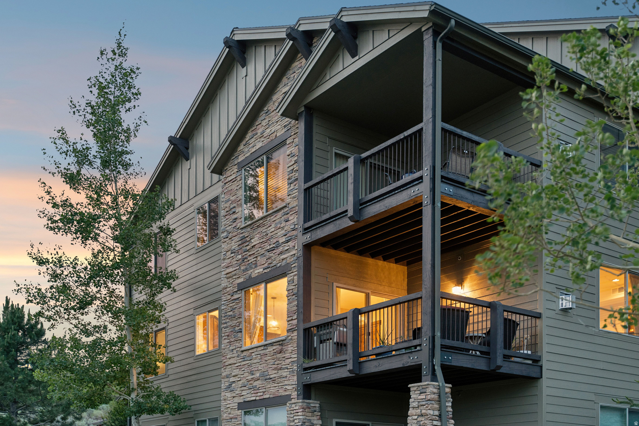 BLACK ROCK RIDGE - Residential