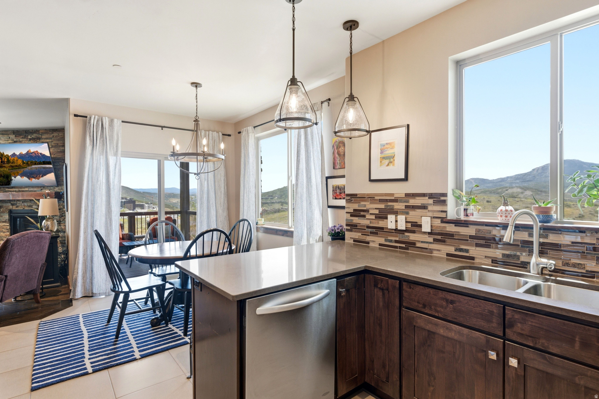 BLACK ROCK RIDGE - Residential