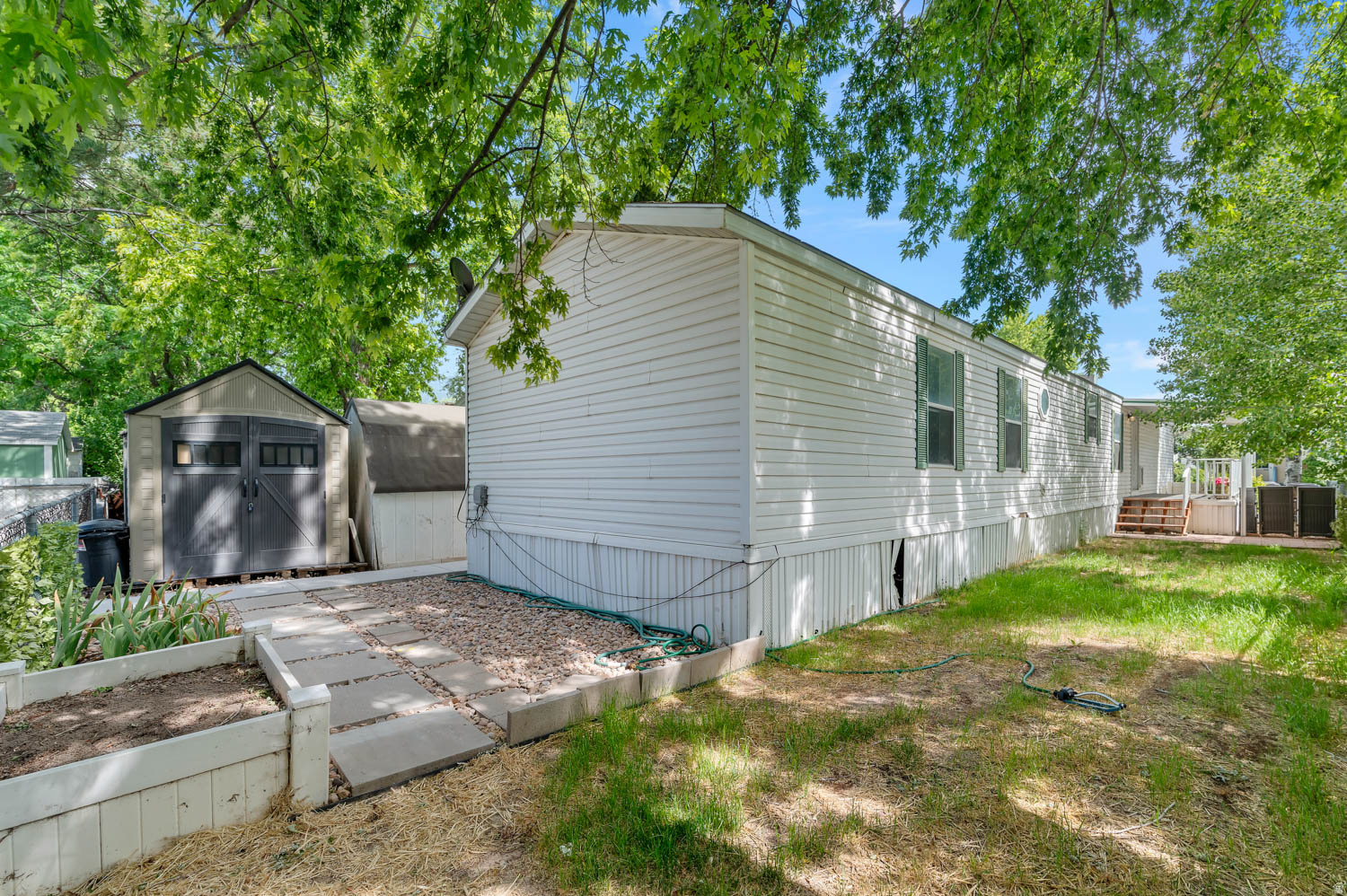 CRESCENTWOOD VILLAGE - Residential