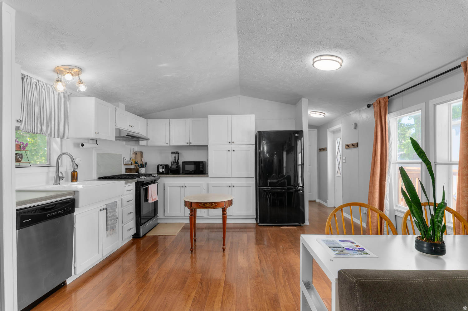 CRESCENTWOOD VILLAGE - Residential