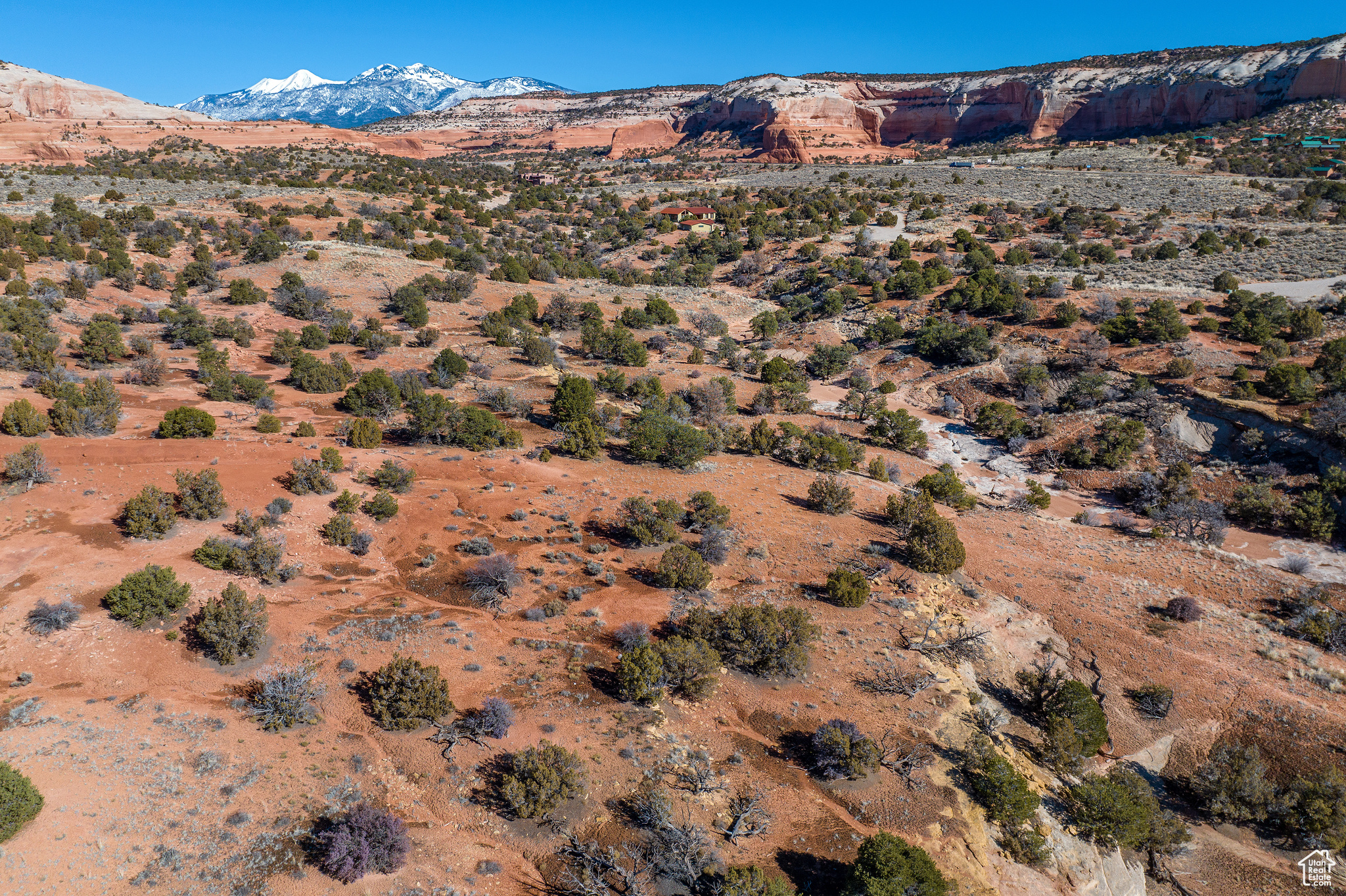 WILSON ARCH RESORT - Commercial Sale